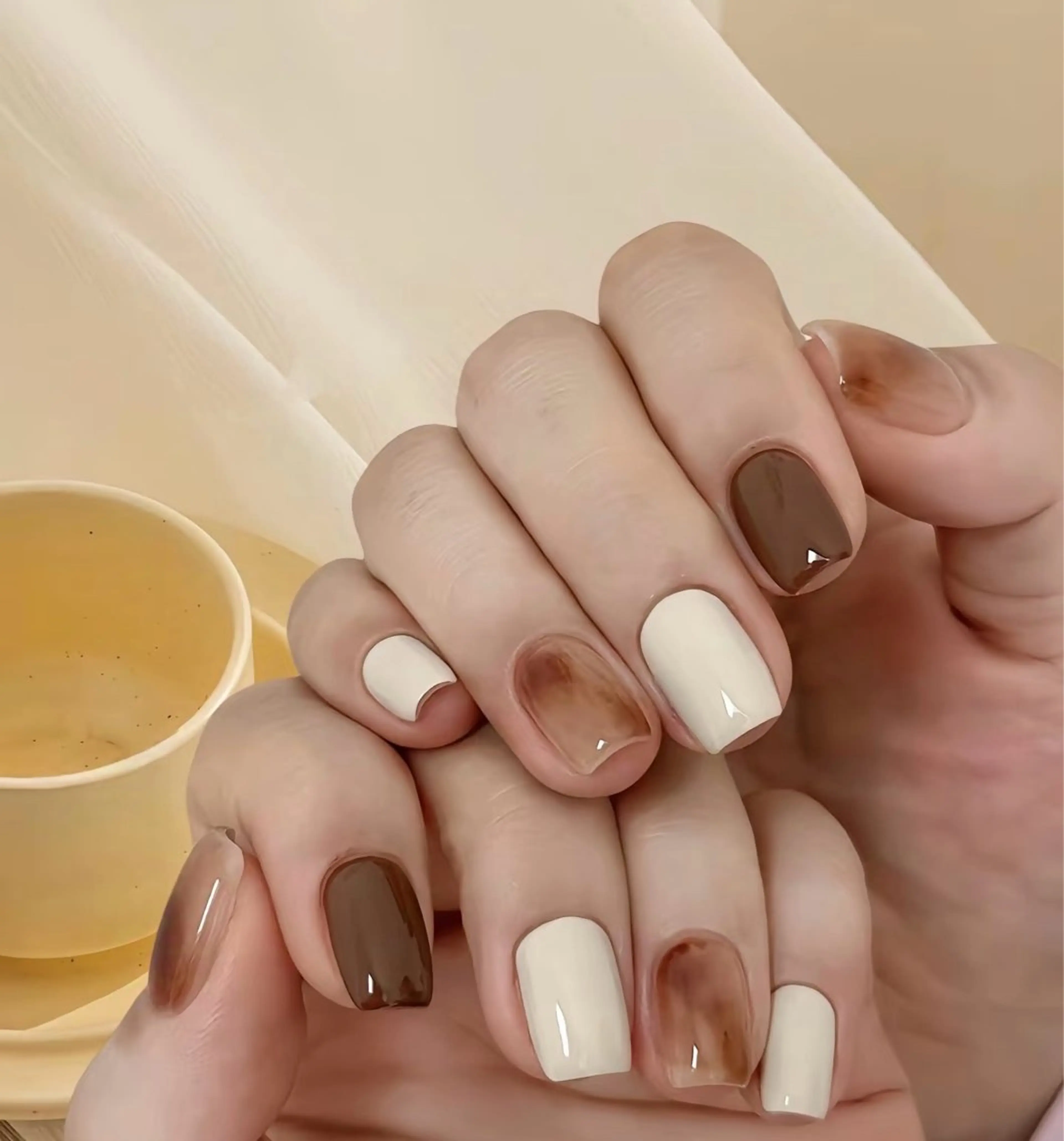 ネイル ニュアンスネイル オフィスネイル ハンドネイル Emily Garden 六本木のネイルデザイン