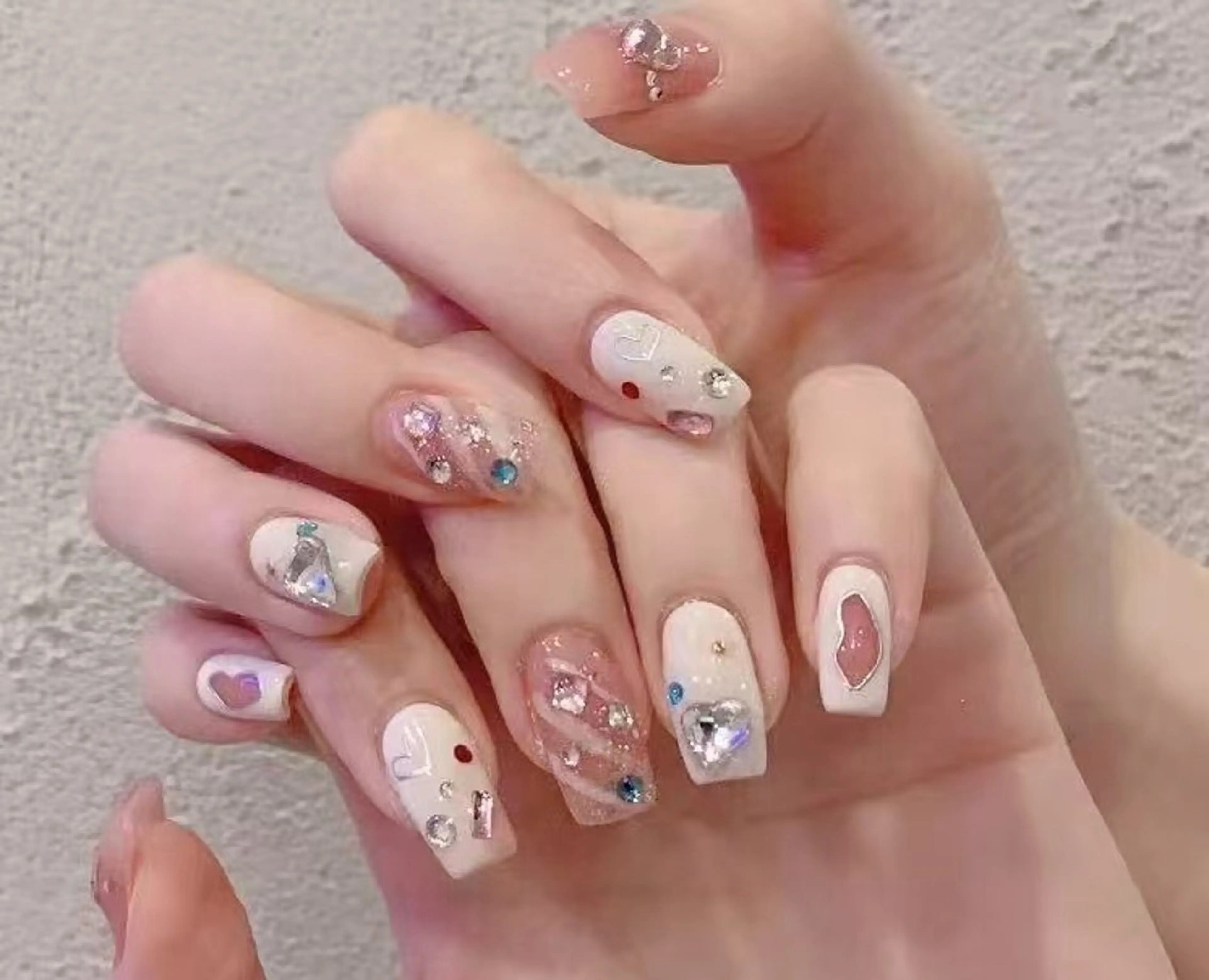 ネイル オーロラネイル フラワーネイル フットネイル フレンチネイル ジェルネイル ハンドネイル 相沢 さやかのネイルデザイン