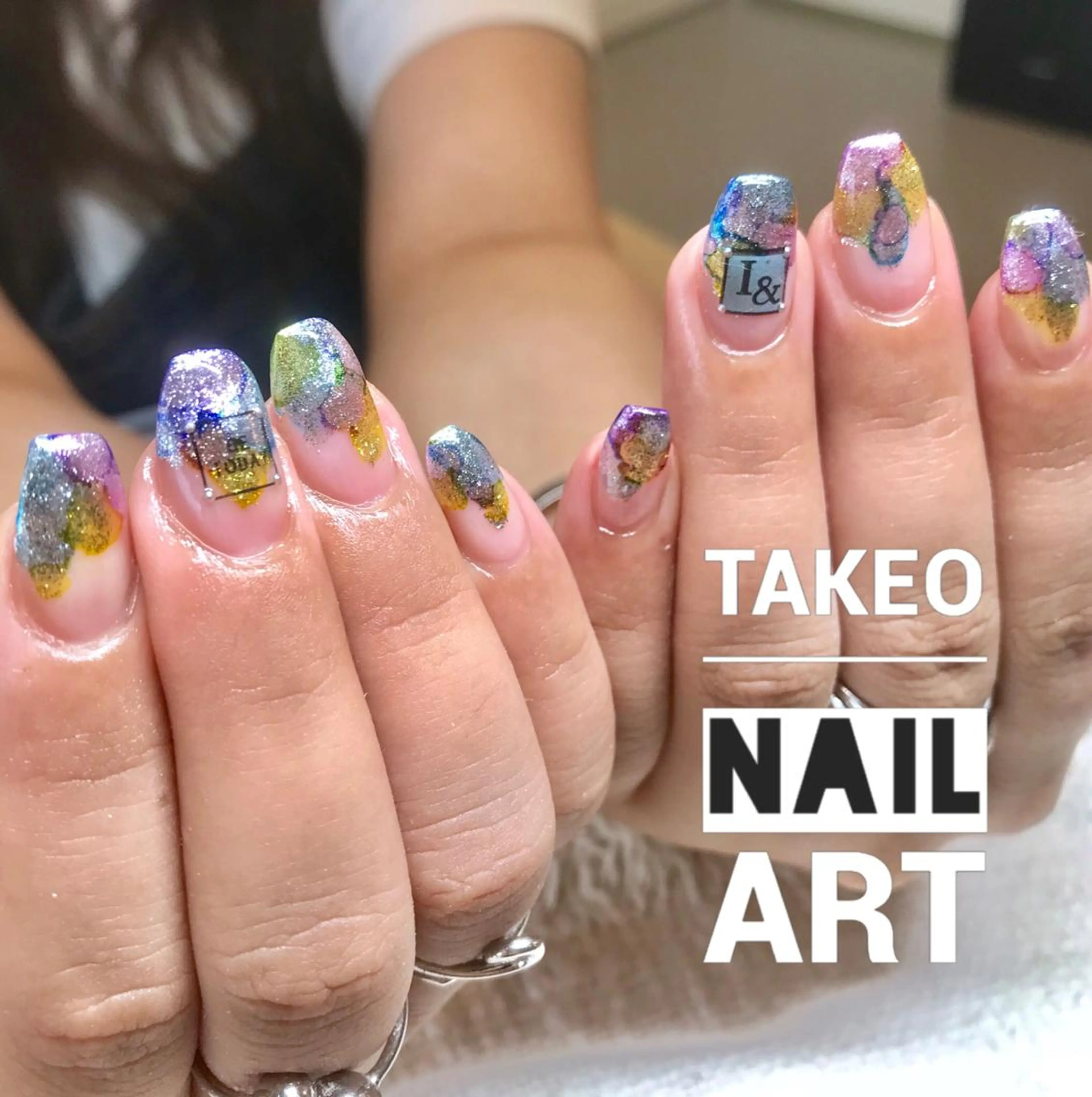 ミディアム カラー ネイル ラメ(グリッター) ハンドネイル ハンドケア nail&eye Aoのマツエク・マツパデザイン