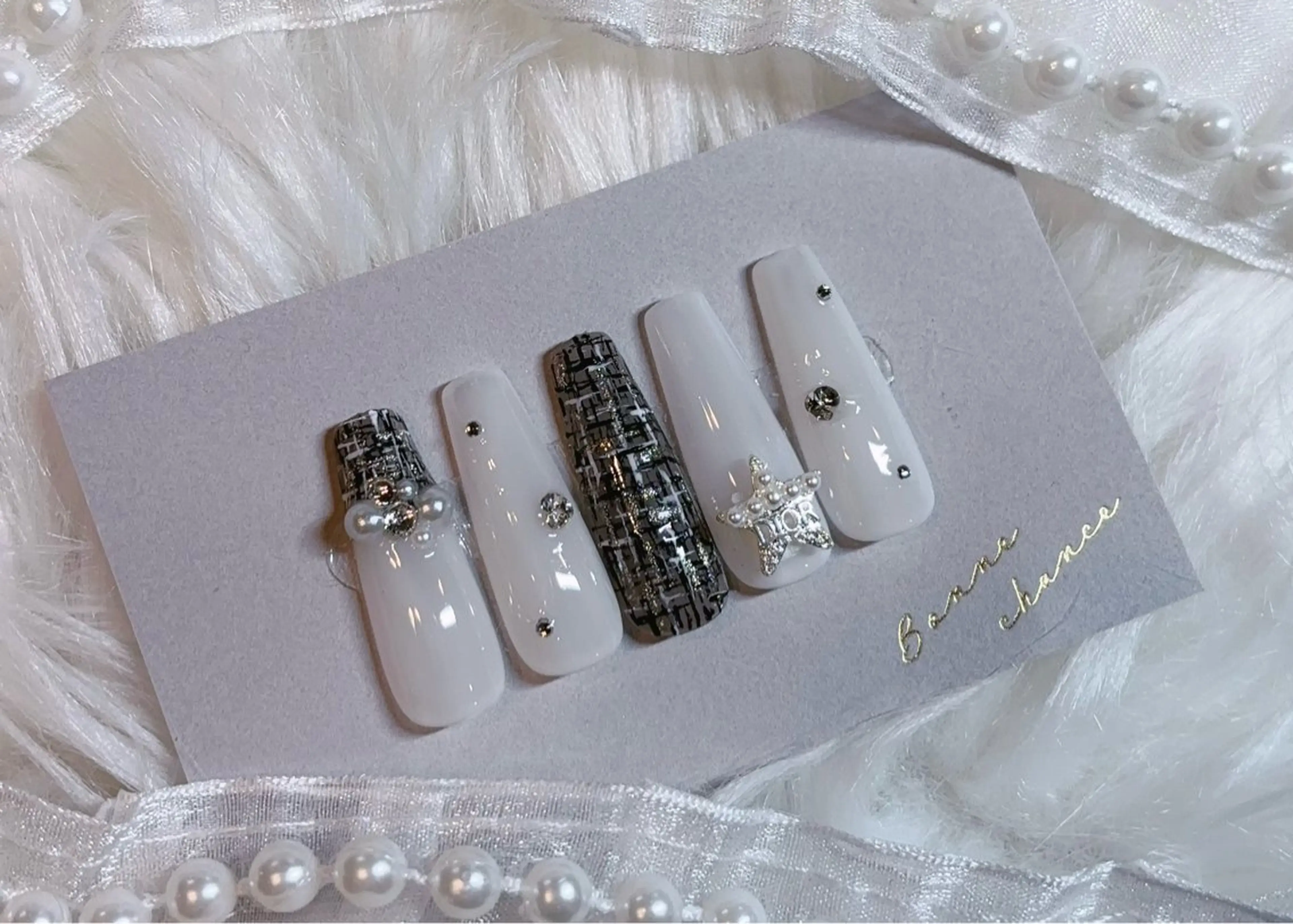 ネイル ハンドネイル le'a-レア-【ア イ×ネイル×眉】のネイルデザイン