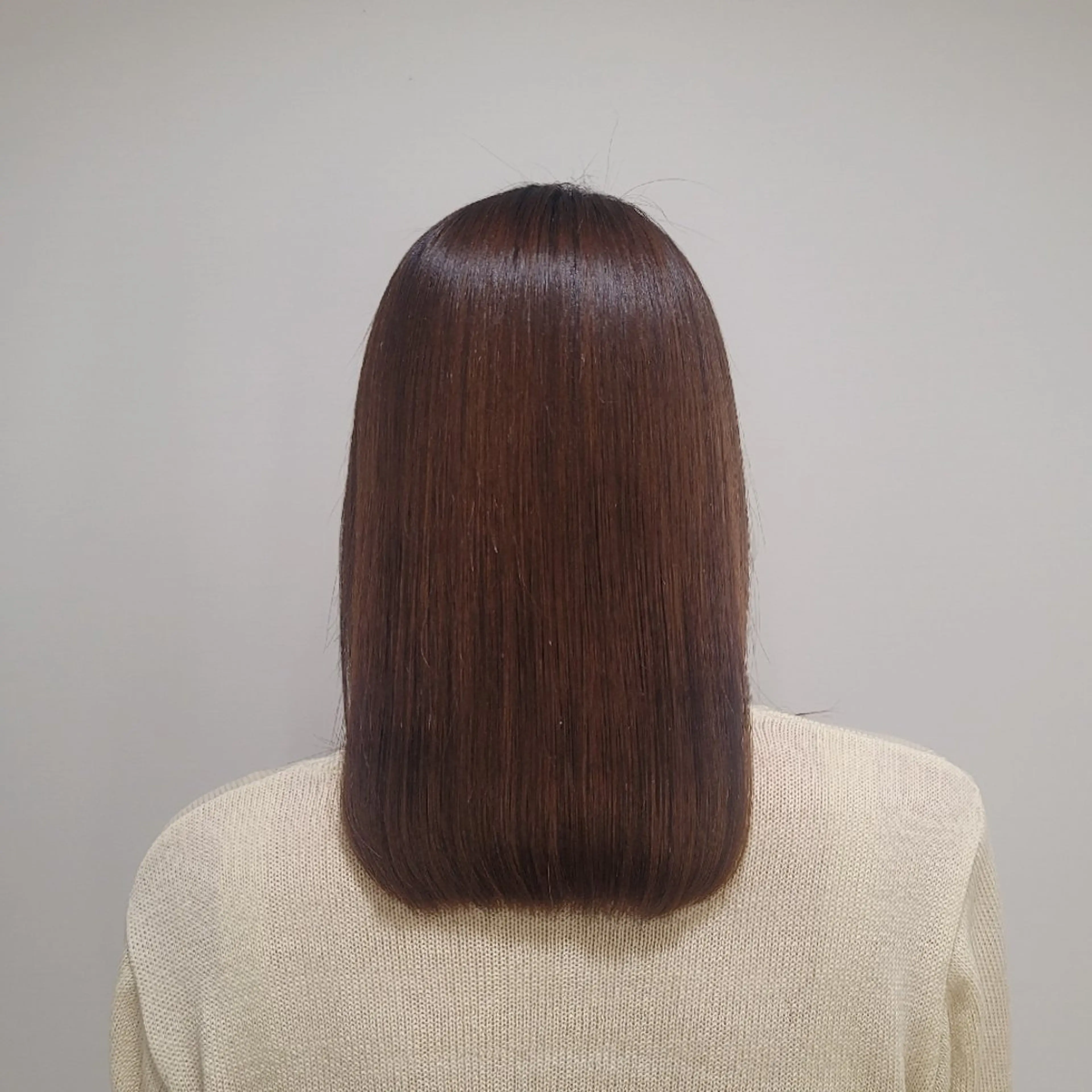 ミディアム カットモデル/ セット/COCOKAのヘアスタイル