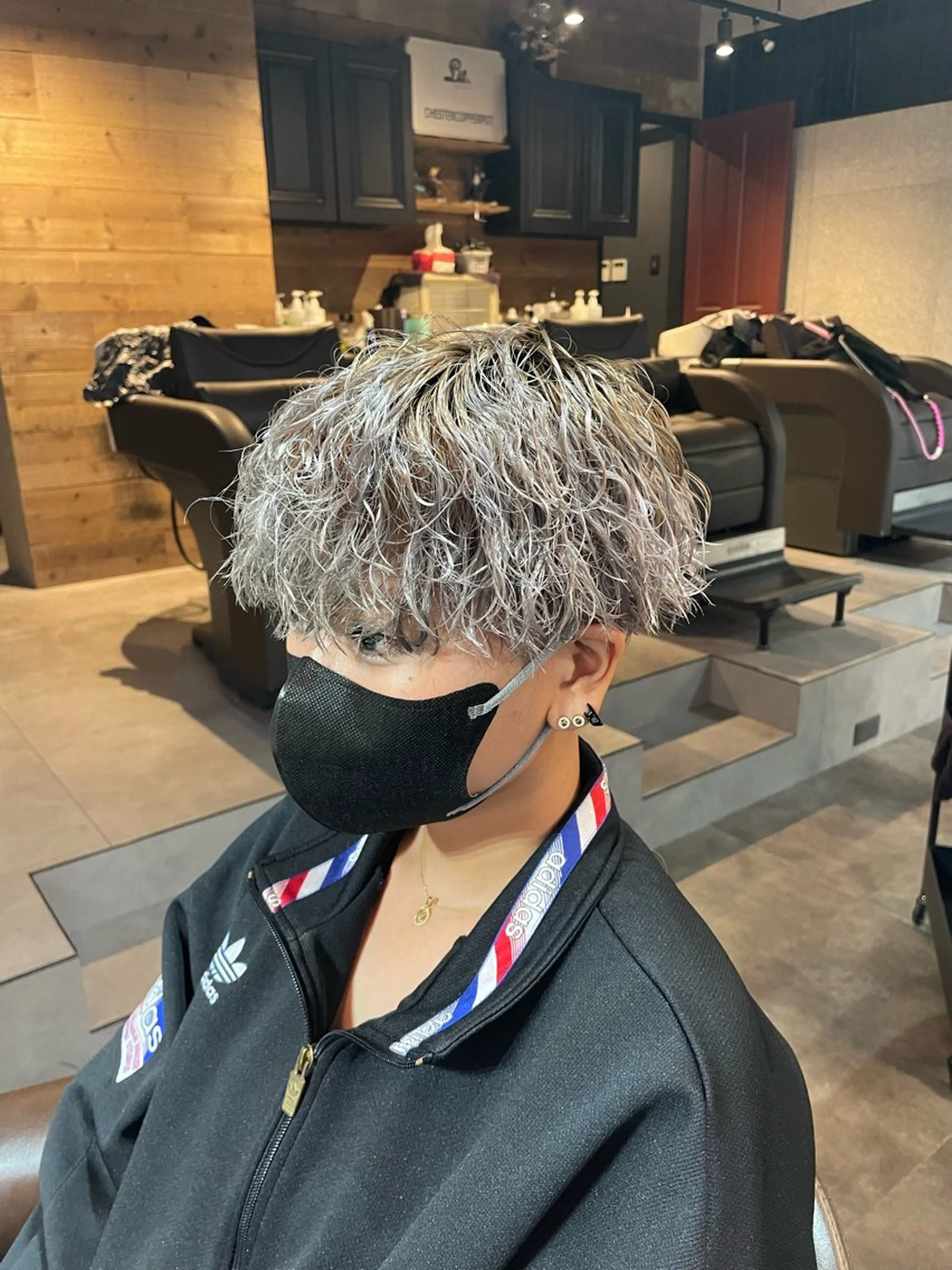 パーマ メンズ メンズブリーチ メンズパーマ カット パーマ litbyfifth 濵崎寛太のヘアスタイル