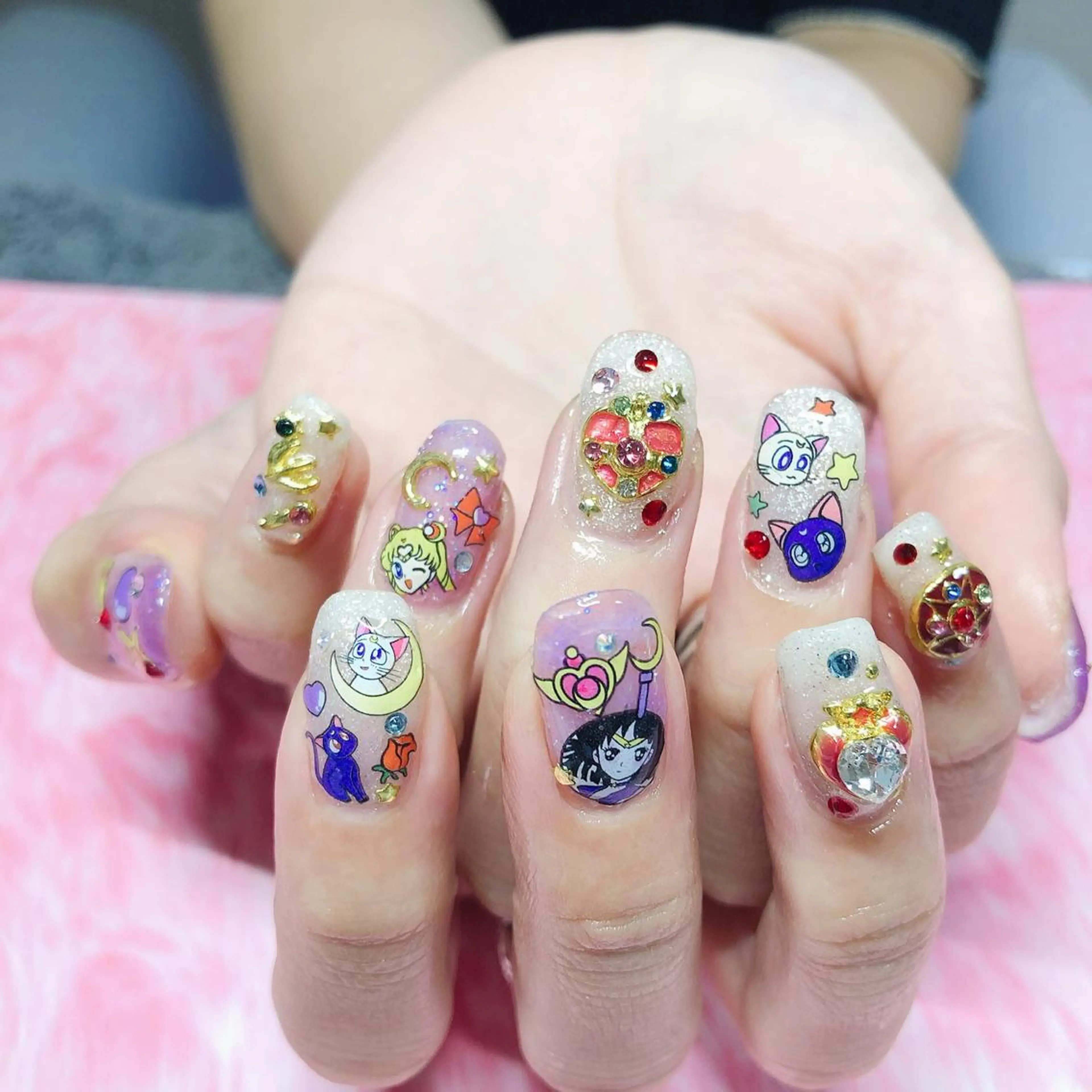 ネイル 持ち込み 奥園 良恵のネイルデザイン