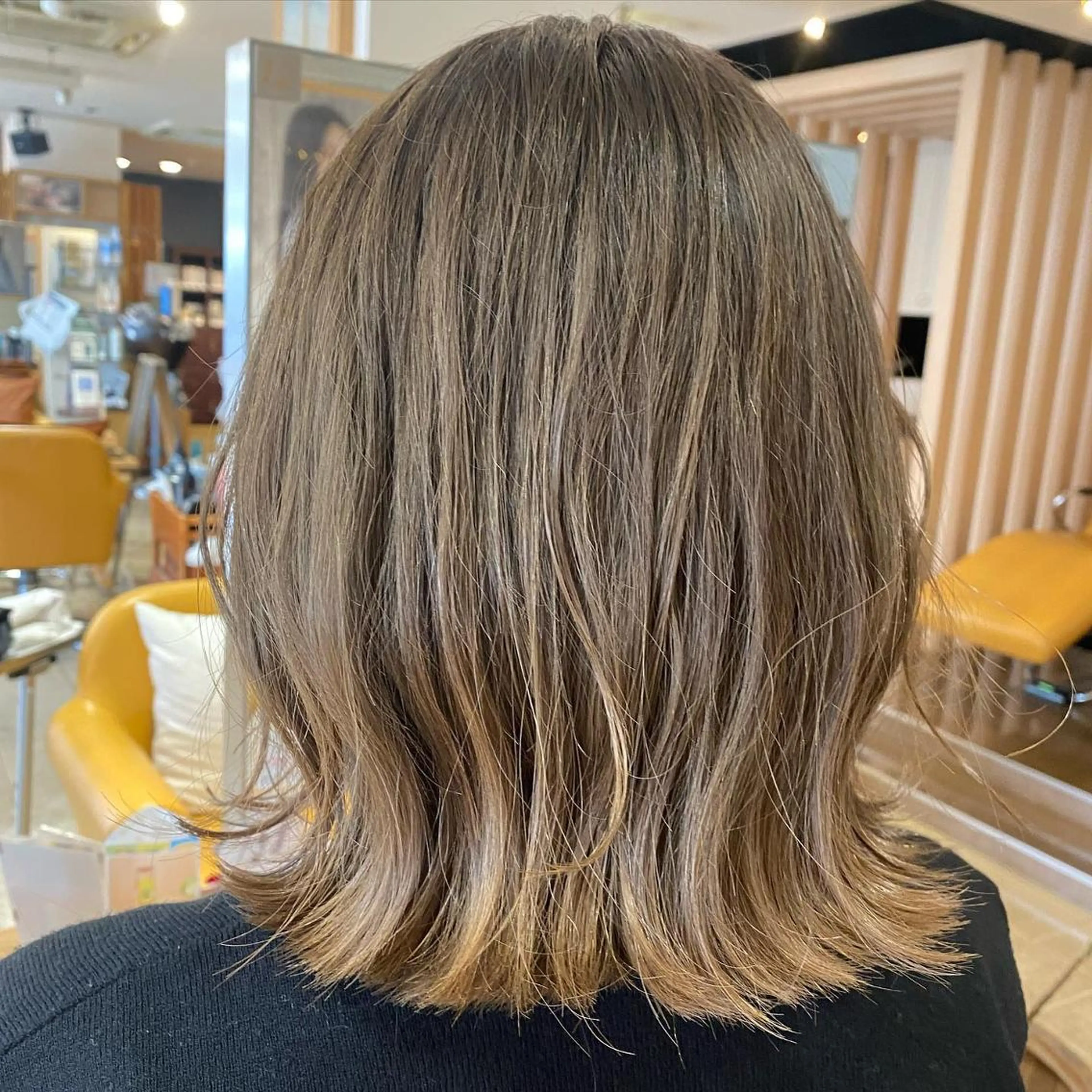 カラー ベージュカラー ブリーチ ダブルカラー ミルクティーベージュ 長谷川 智也/ディレクターのヘアスタイル