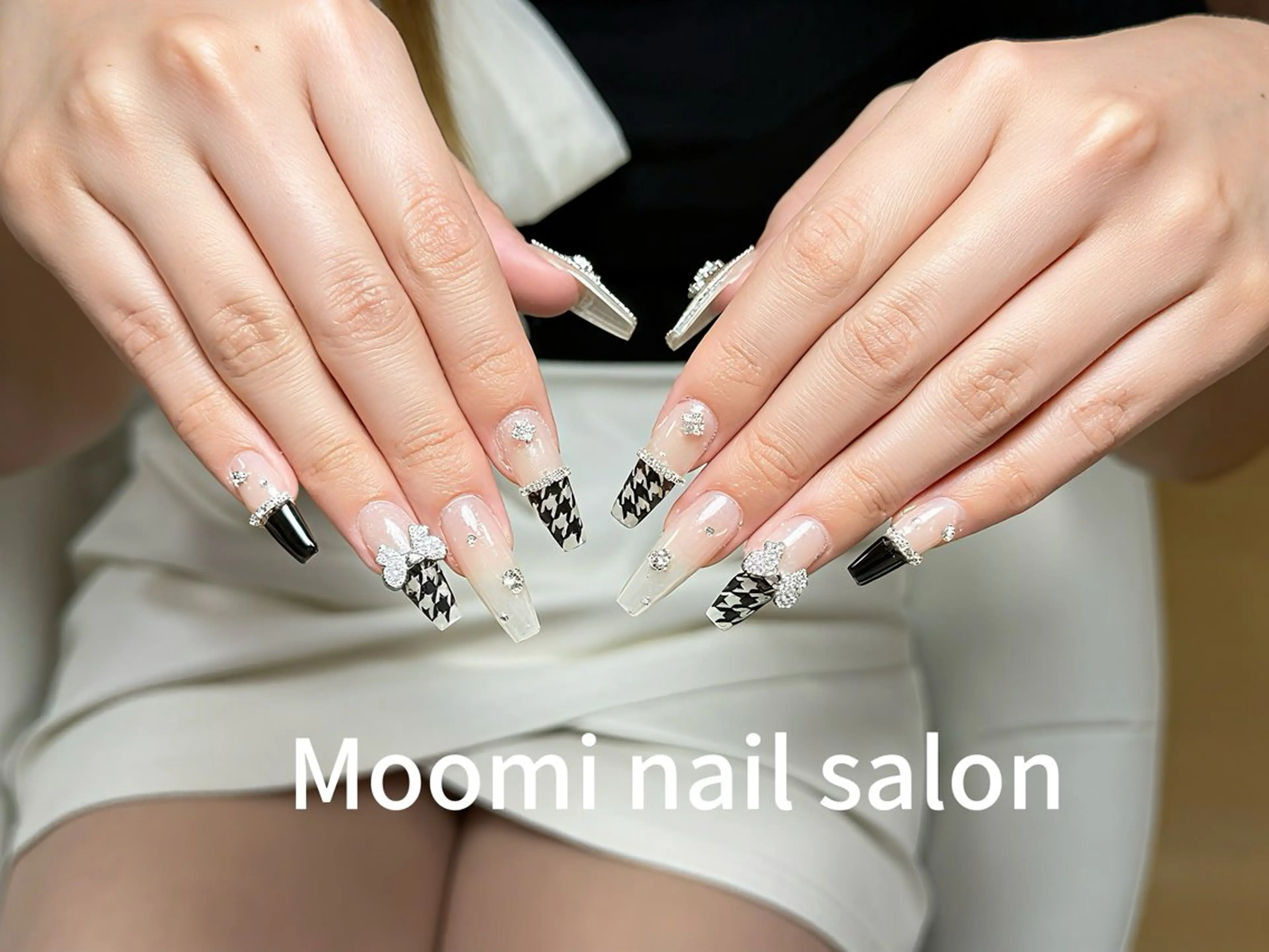 ロング ハンドネイル Moomi nail salonのネイルデザイン