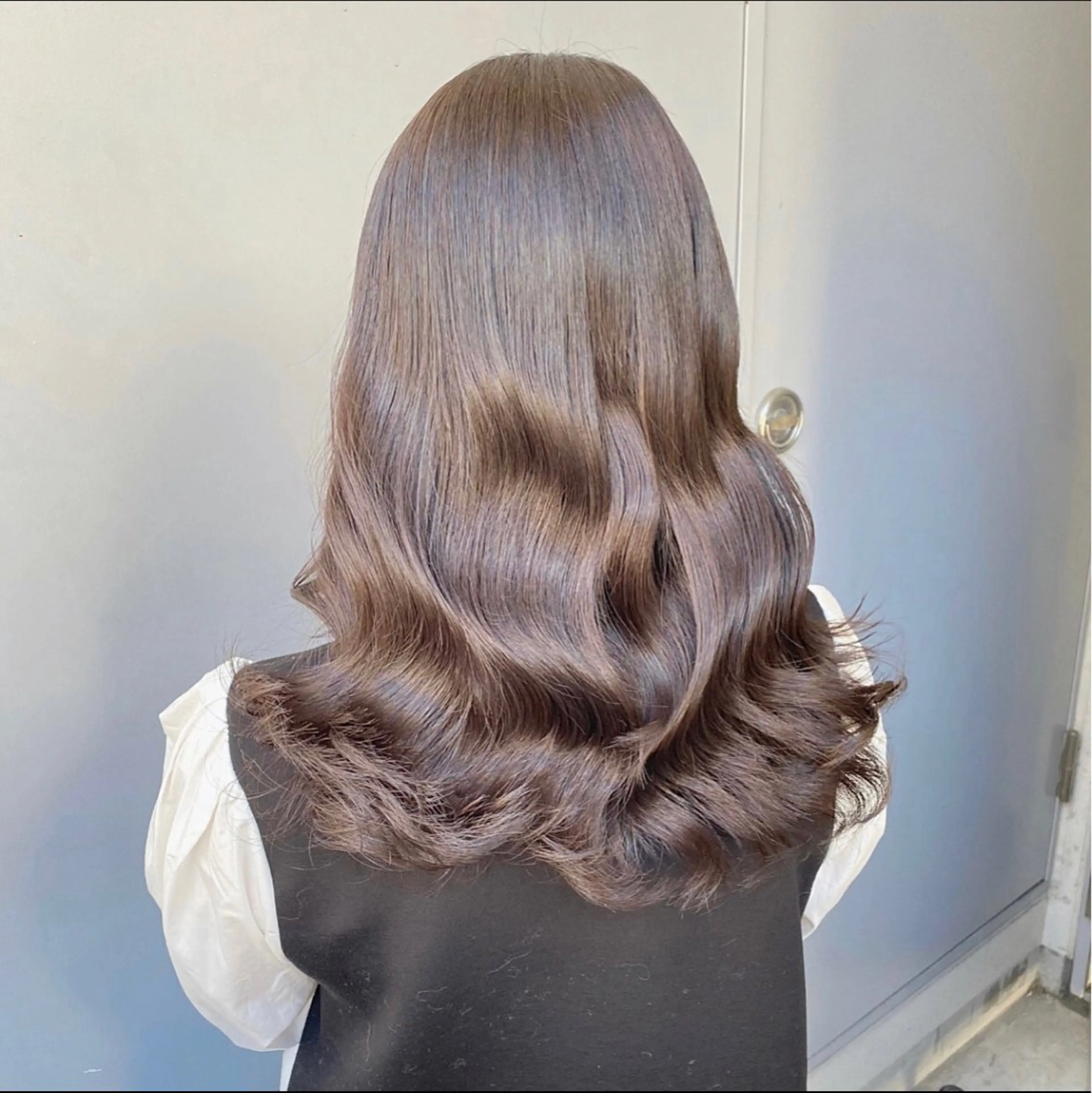 セミロング カラー ヘアカラー トリートメント ヘッドスパ ヘアセット 🪞official FRUITS渋谷🩰のヘアスタイル