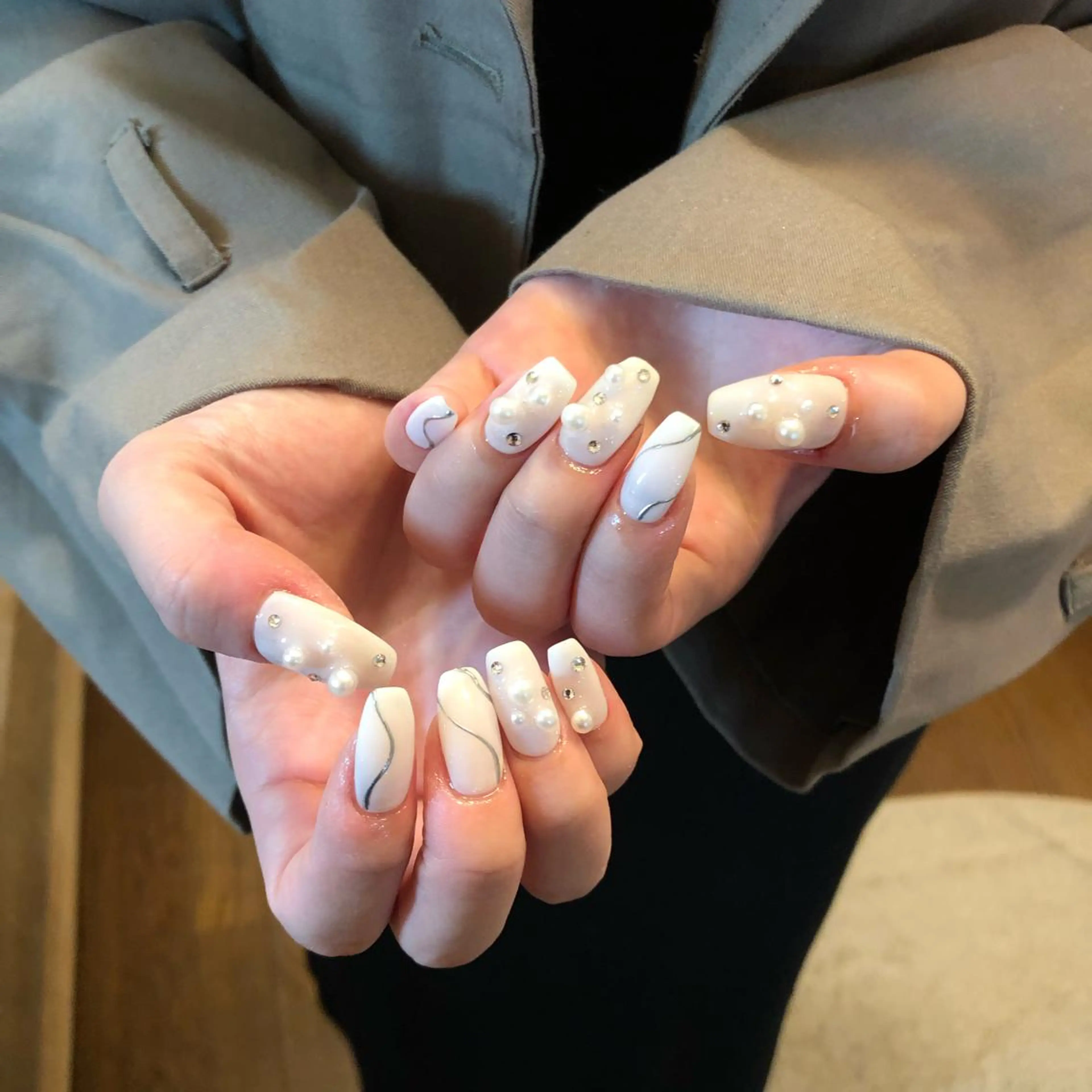 ネイル ハンドネイル フットネイル ハンドケア Nes.Nail所属・Miyagi Asamiのネイルデザイン