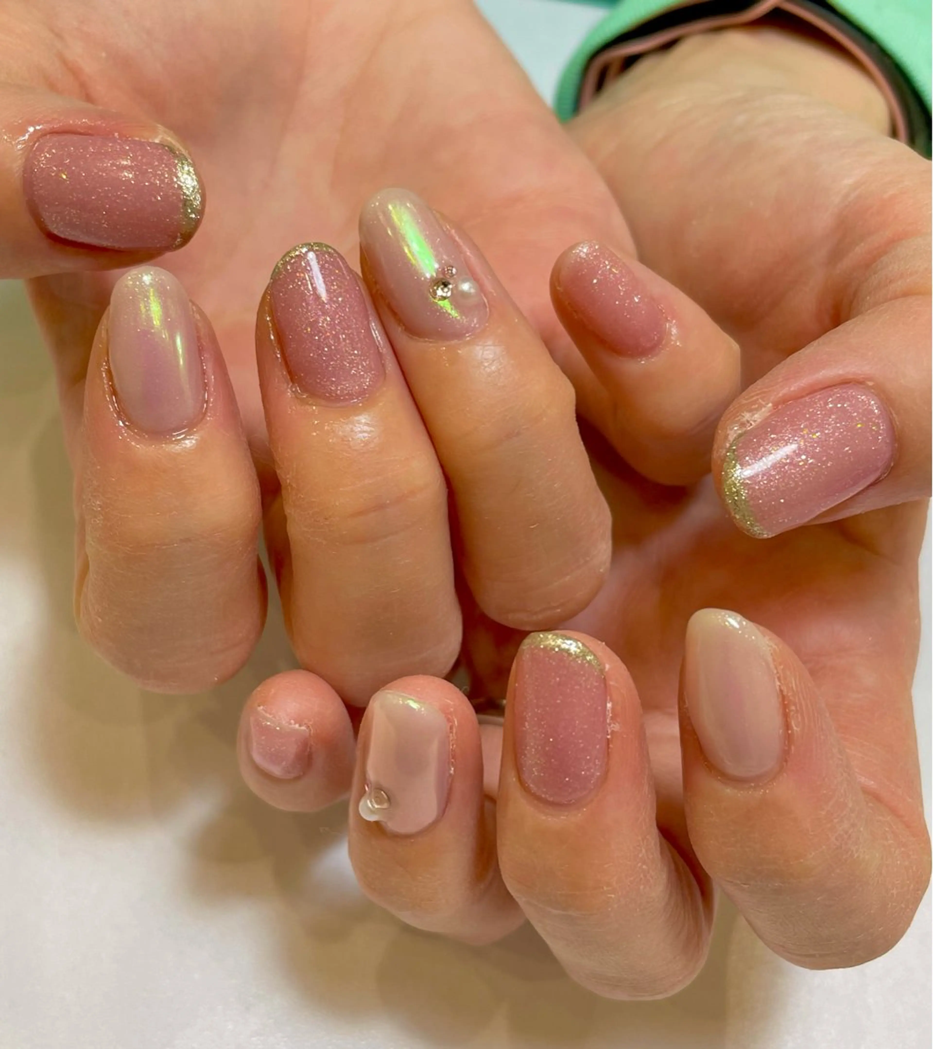 ネイル オーロラネイル キズナシュエット所属・三ツ境ネイル💅 津山のネイルデザイン