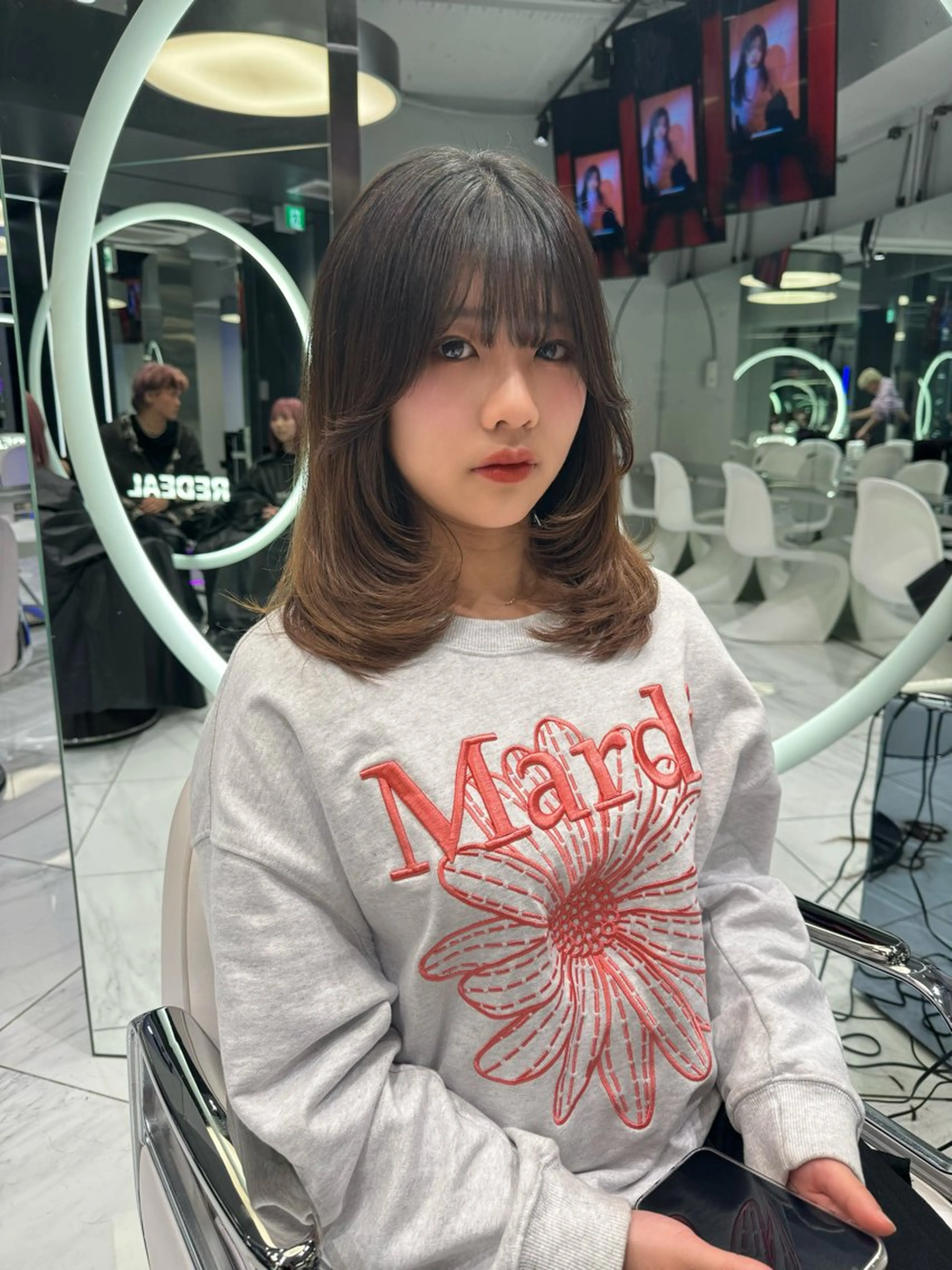 ミディアム レイヤーカット REDEAL SHIBUYA所属・maya/レイヤー カット/ミインパーマのヘアスタイル