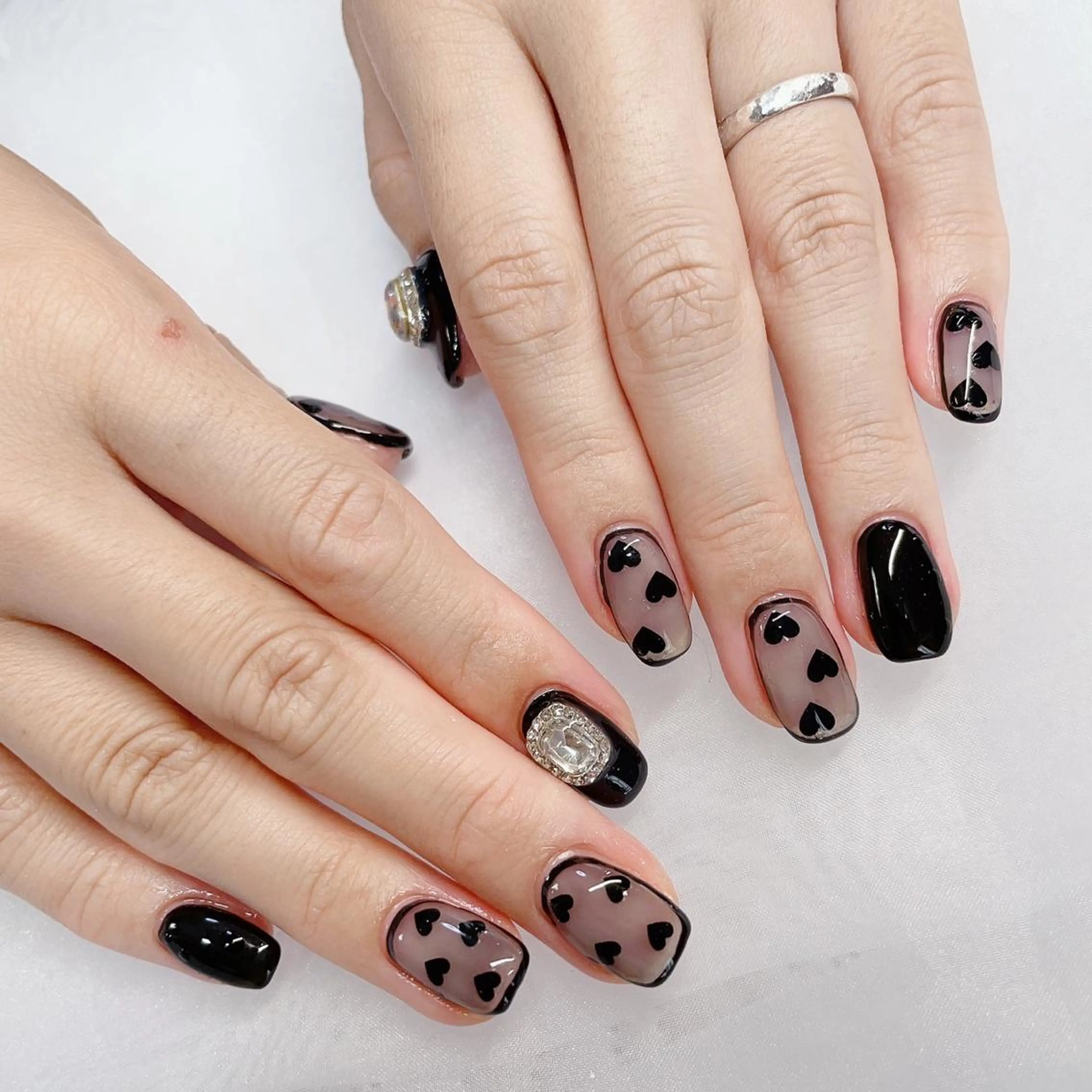 セミロング ハンドネイル ハンドケア 💜MIYA nail川崎店のネイルデザイン