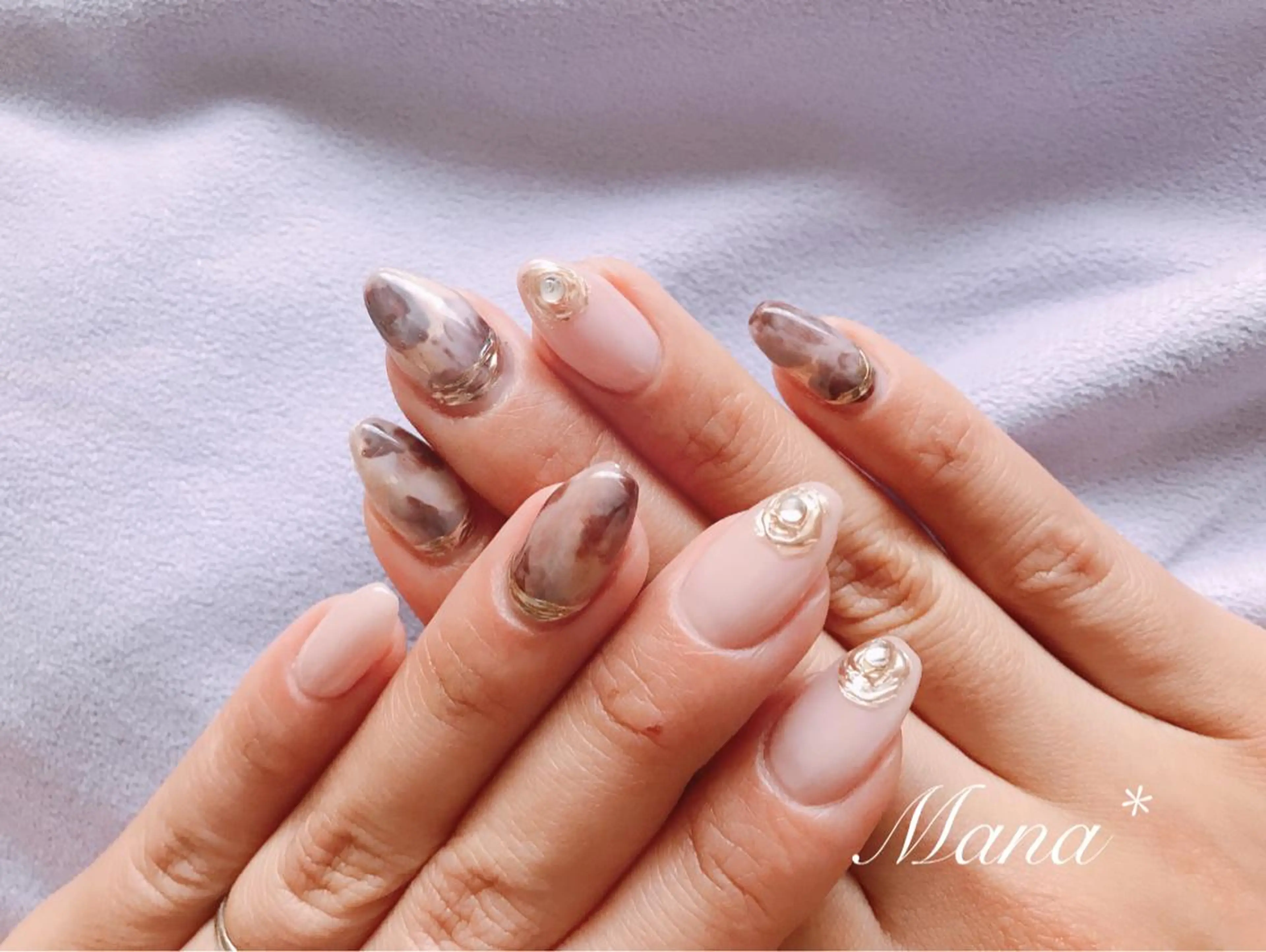 ネイル ミラーネイル ニュアンスネイル 塚田 由香里のネイルデザイン