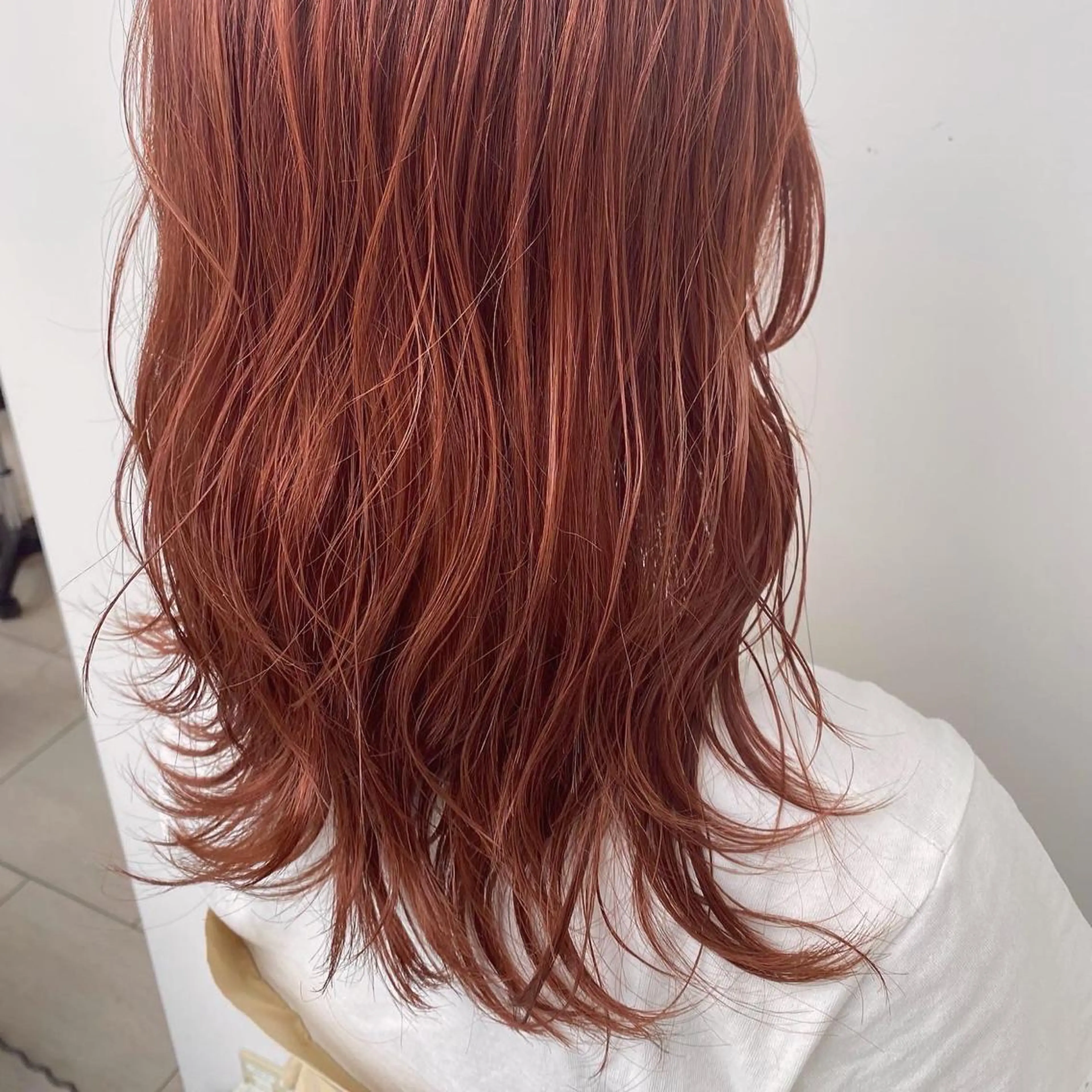 セミロング カラー カシス オレンジ カット ヘアカラー あやめ【顔まわり/レ イヤー/柔らかカラ】のヘアスタイル