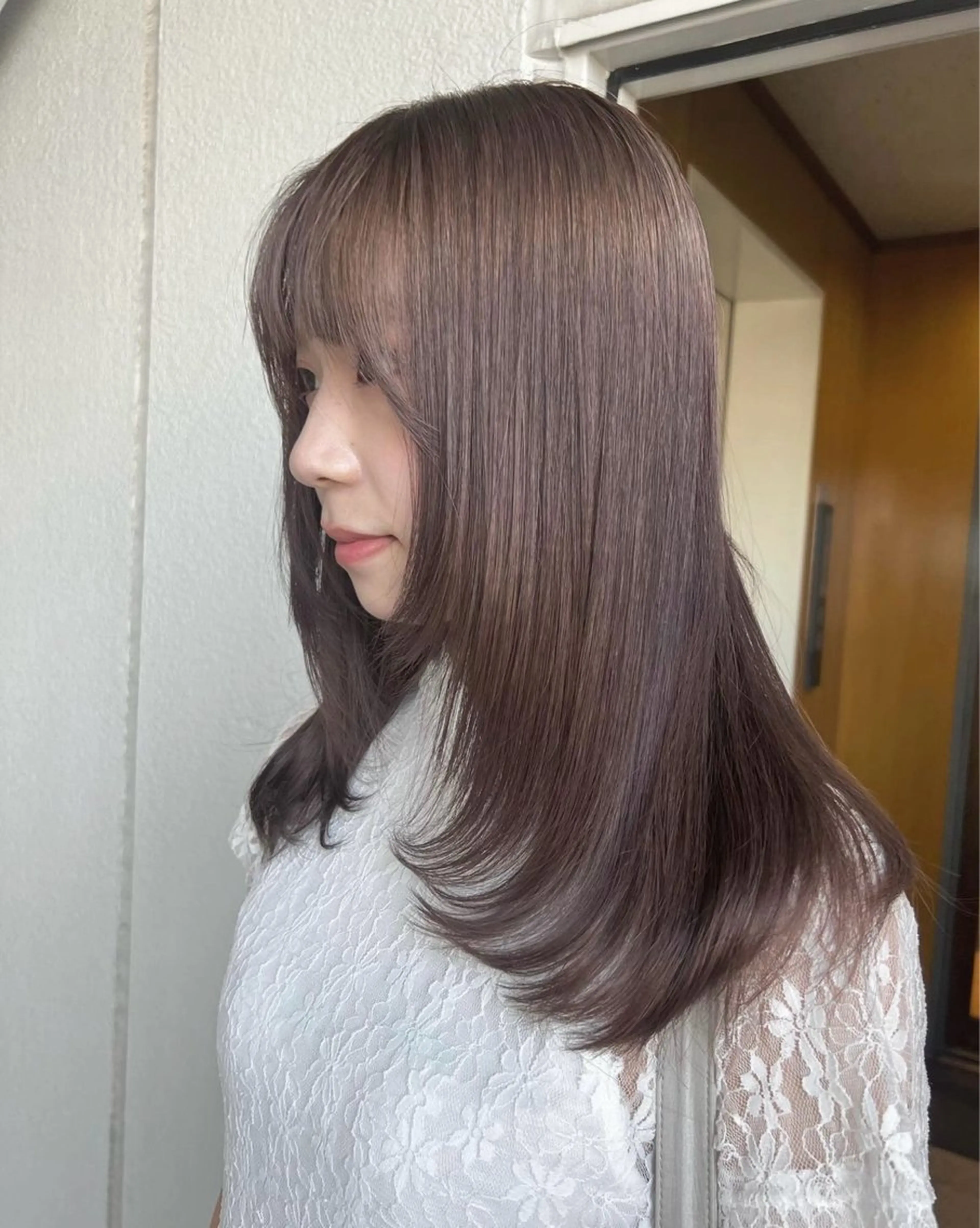 セミロング カラー ヘアカラー トリートメント akane/ベージュ /オリーブ/ブラウンのヘアスタイル