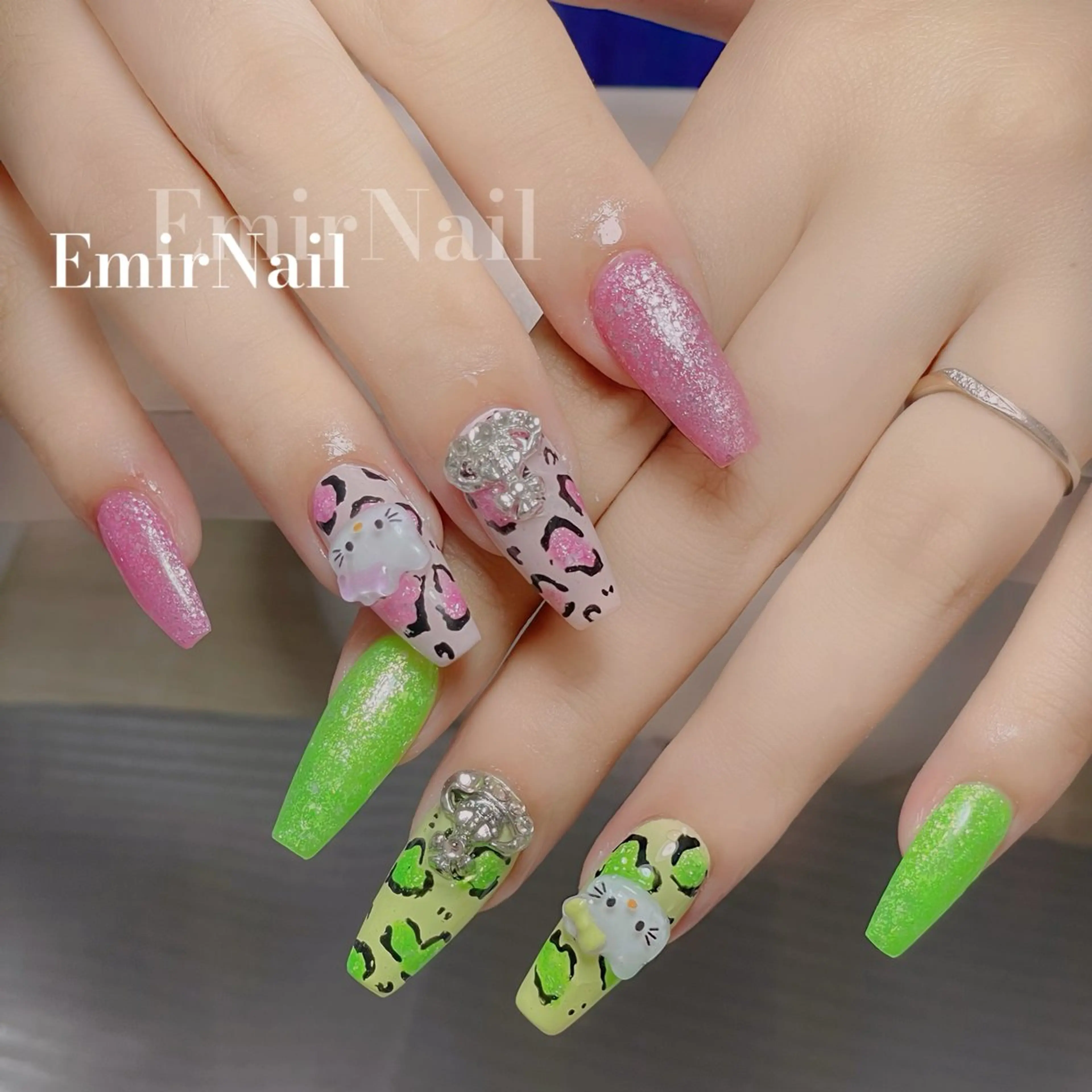 ネイル Emir Nailのネイルデザイン