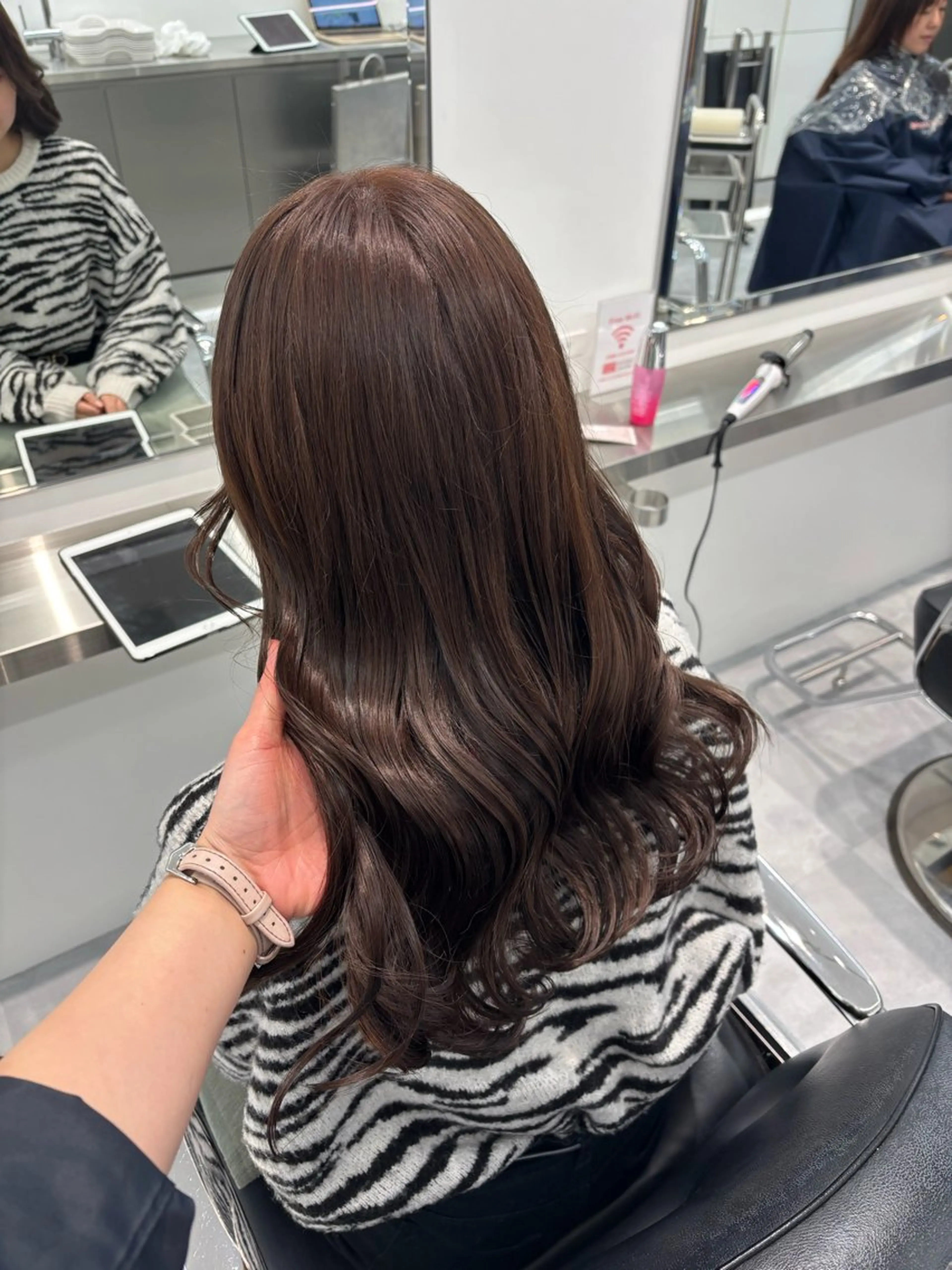 ロング ロング カット ヘアカラー トリートメント ParveMix 🐾鳥取彩花のヘアスタイル