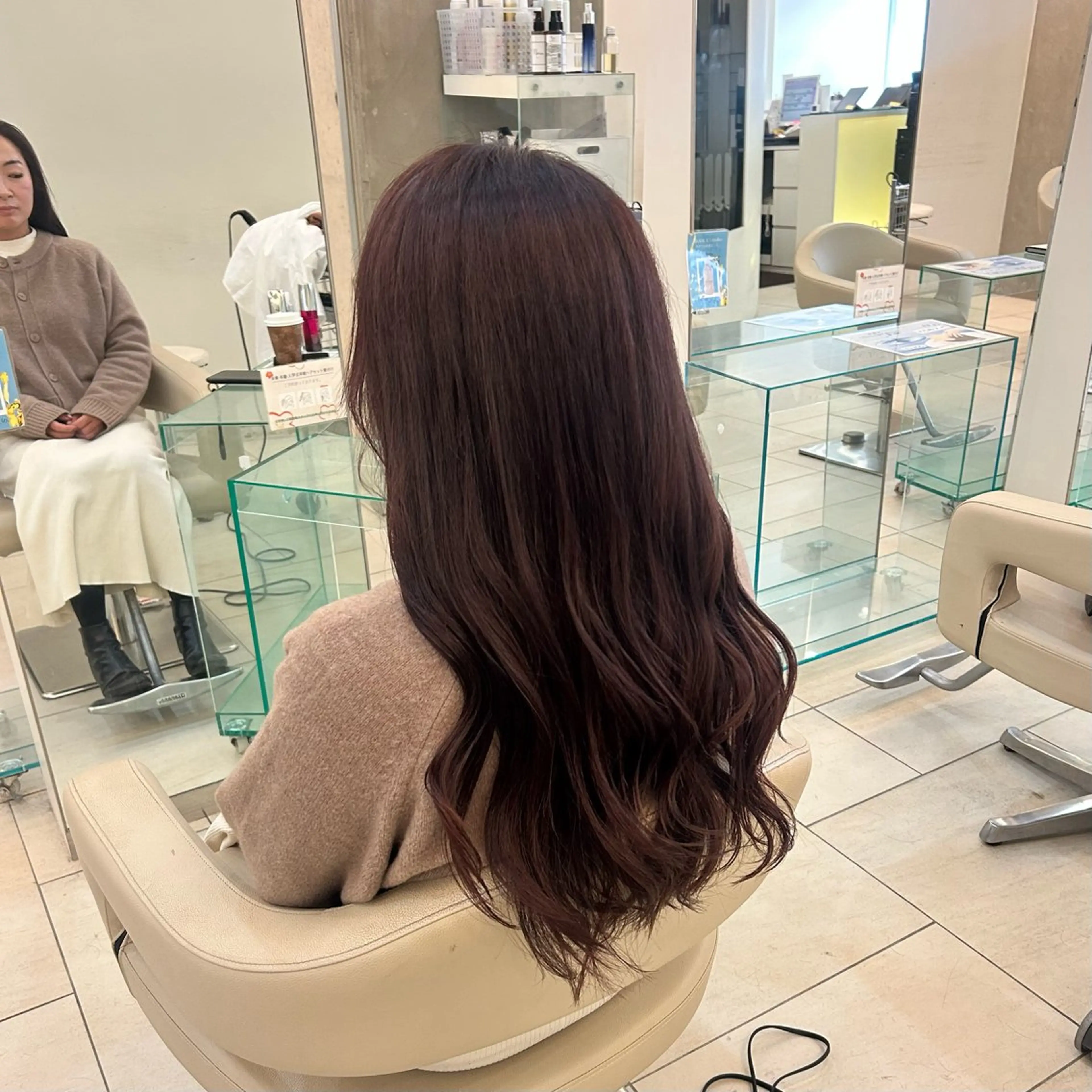 ロング カット ヘアカラー 似合わせ 透明感カラーアヤナのヘアスタイル