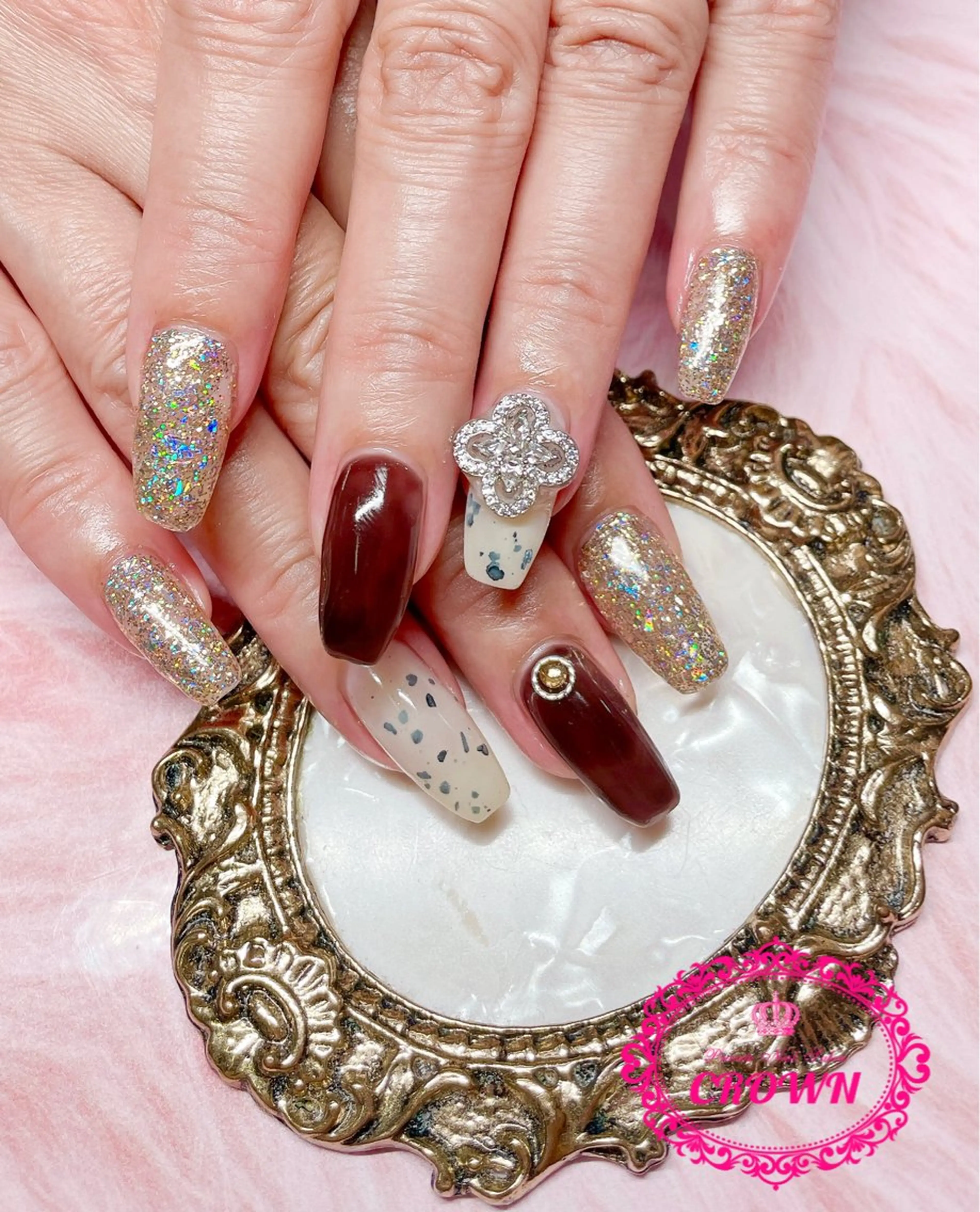 ネイル CROWN プライベートサロンのネイルデザイン