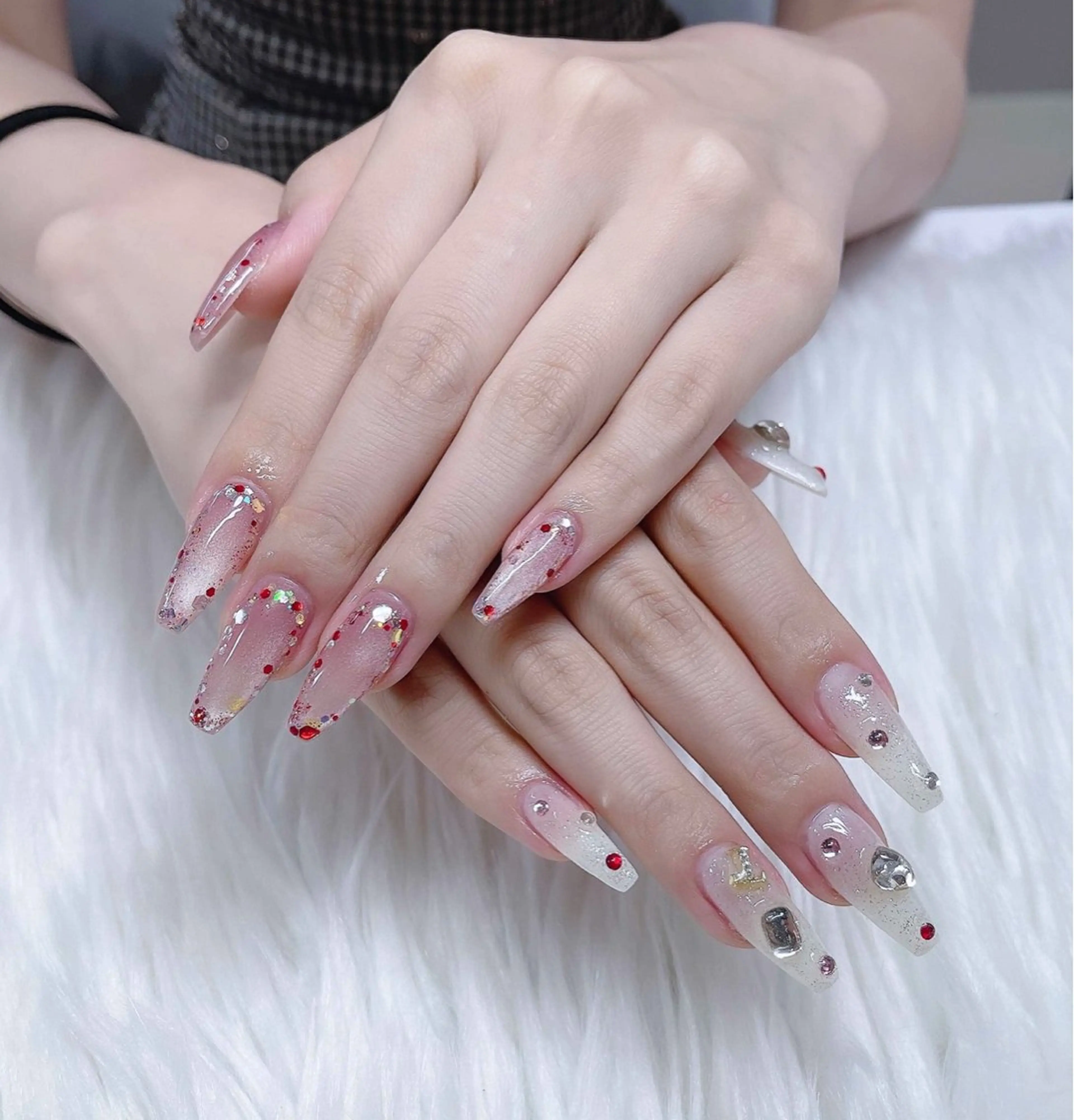 ネイル フットネイル ジェルネイル 韓国ネイル マグネットネイル 持ち込み Akiko ネイルサロン所属・AKIKO ネイルサロンのネイルデザイン