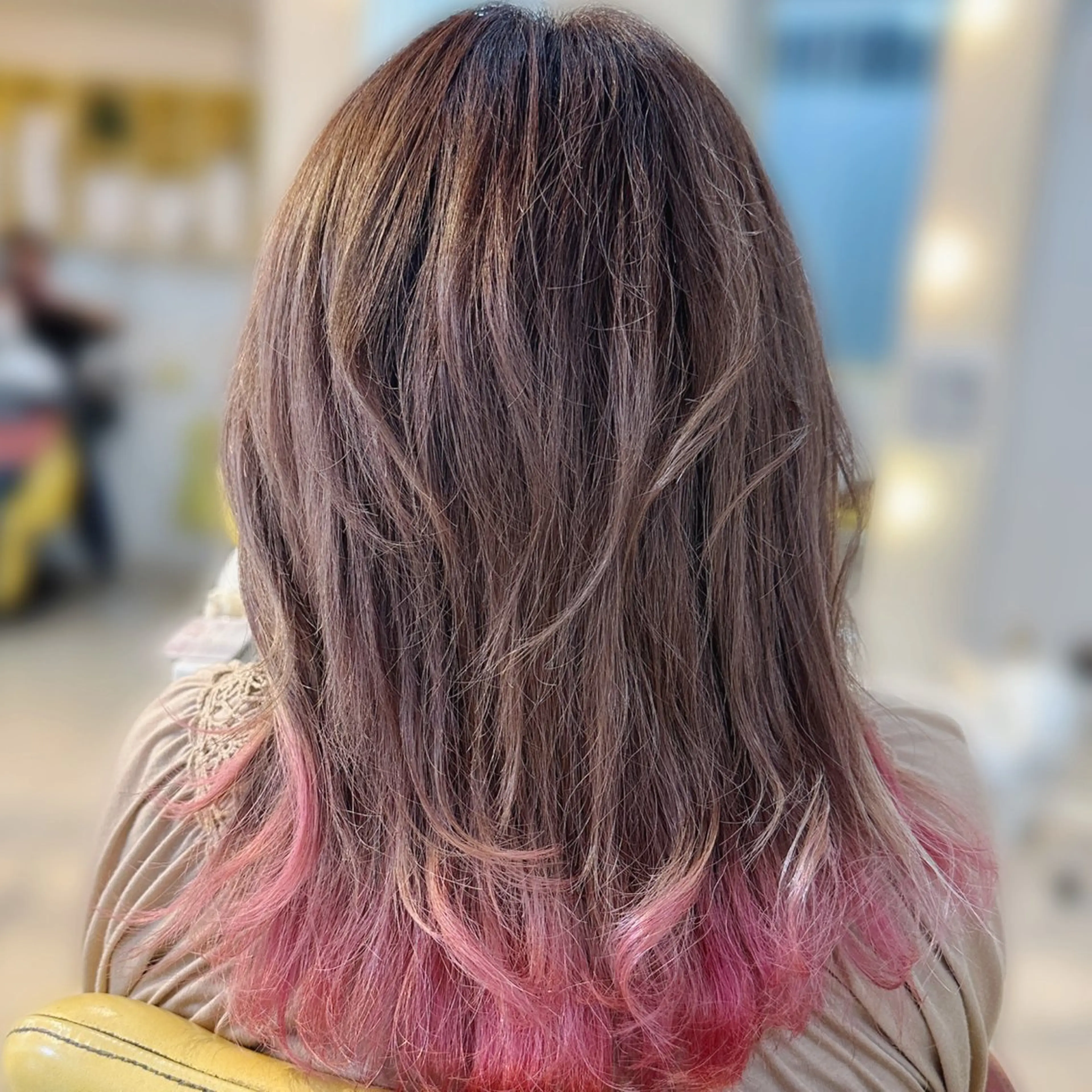 ロング カラー 友田 まりあのヘアスタイル