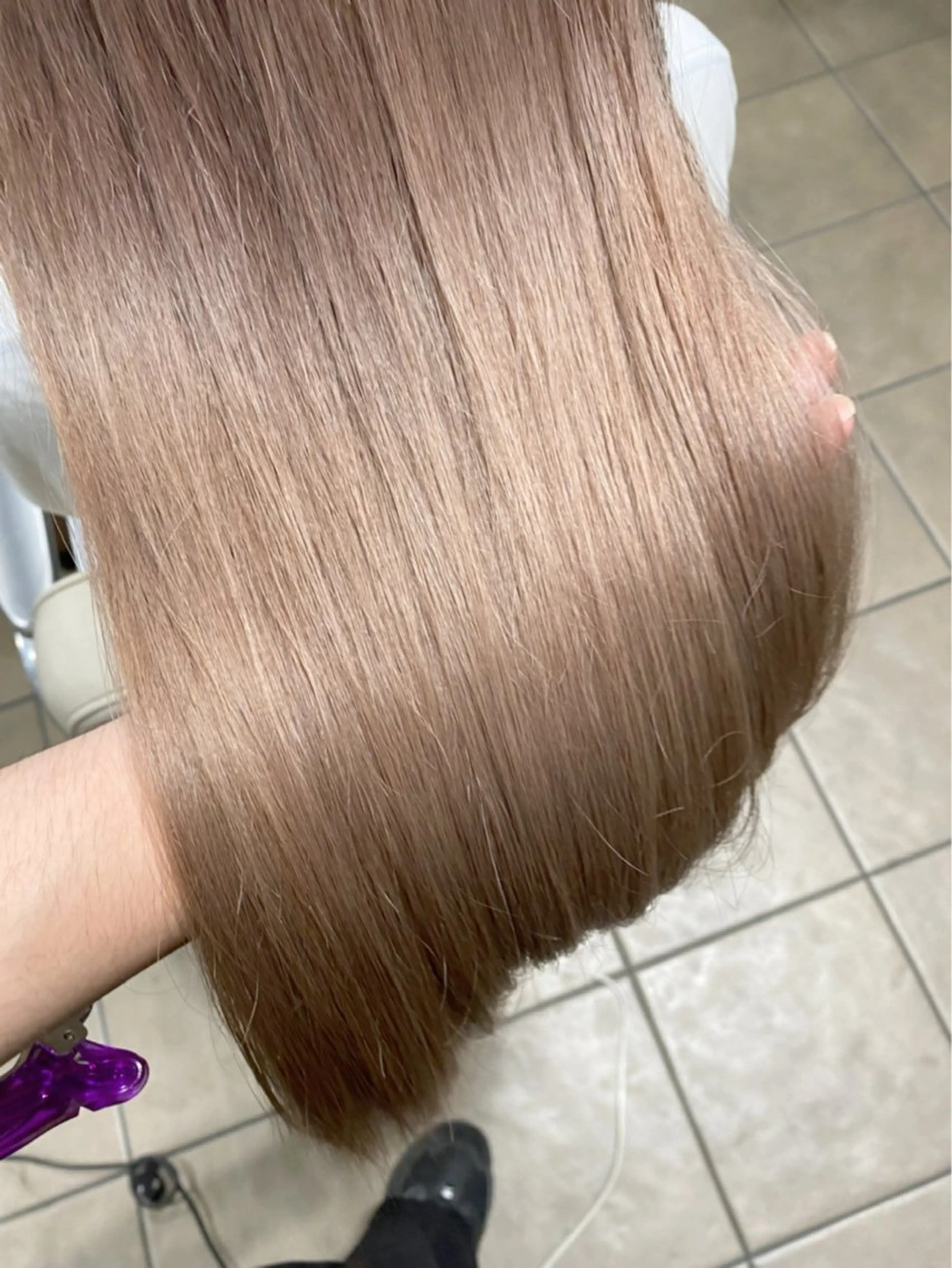 ミディアム カラー ベージュカラー ミルクティーベージュ メンズ レイヤー ウルフ 弓木啓輔のヘアスタイル