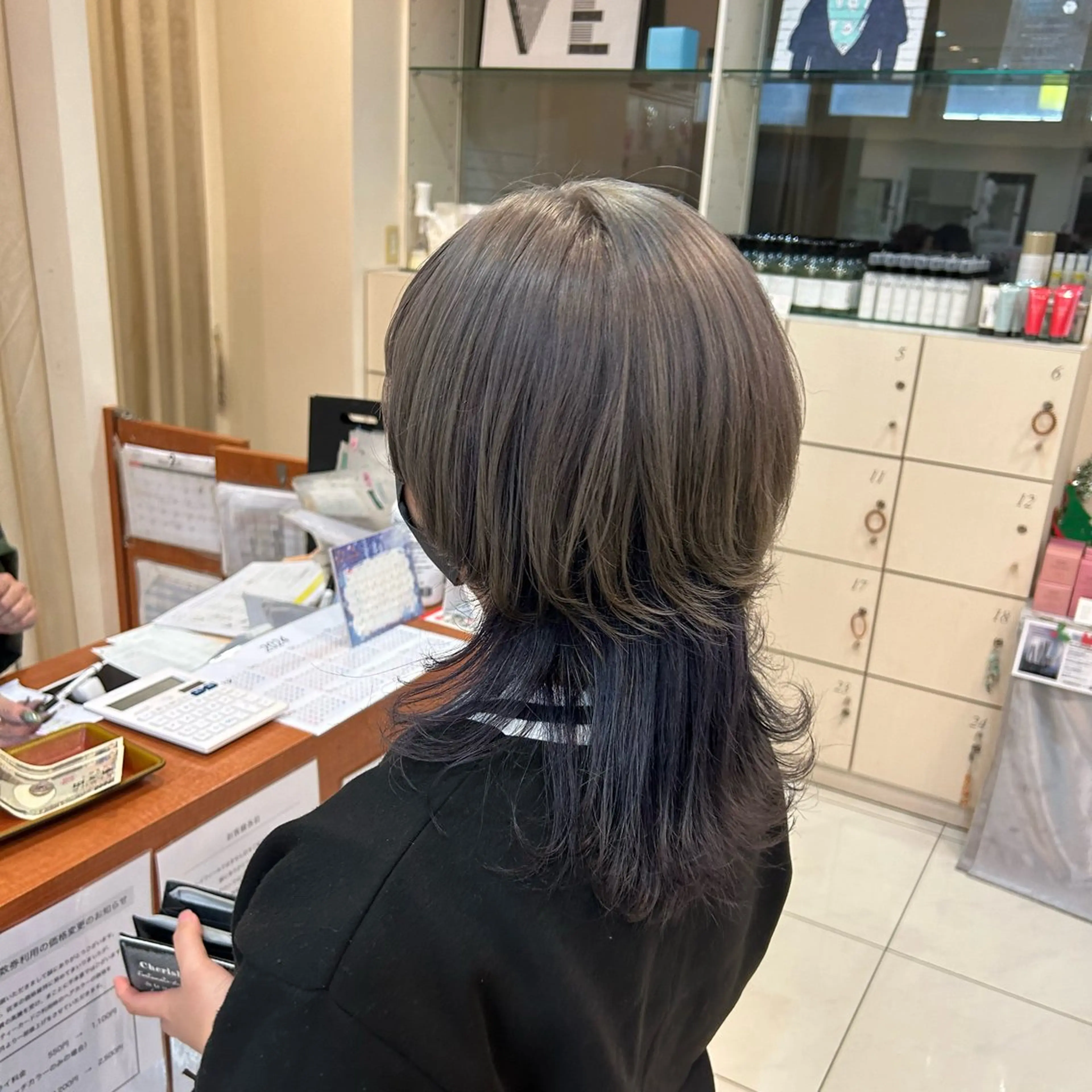 セミロング カラー nakano amiのヘアスタイル