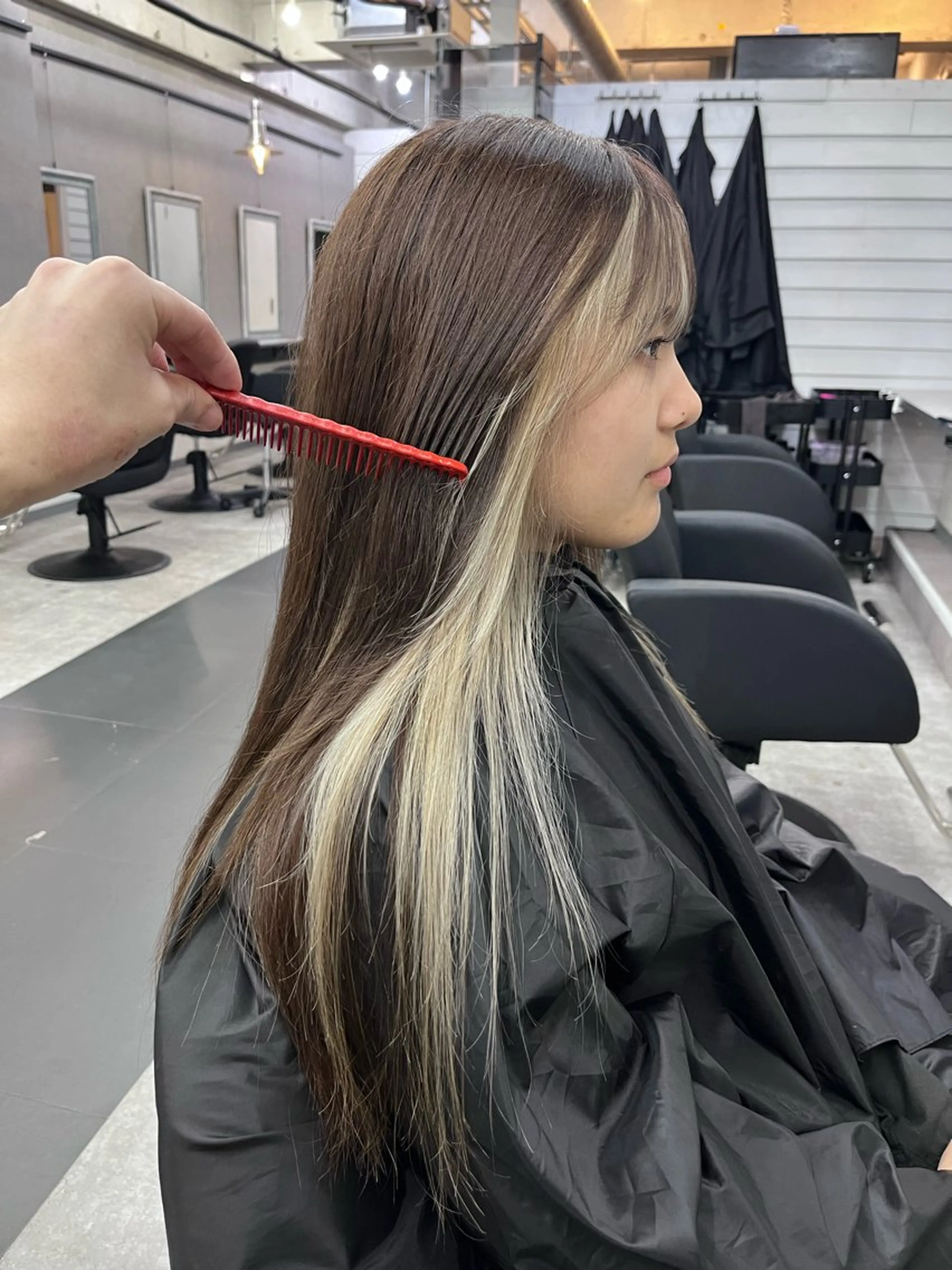 【ミニモ限定クーポン⭐️】イヤリング部分ブリーチ+フルカラー+2STEPトリートメント(ケアブリーチ希望+2000円)の写真