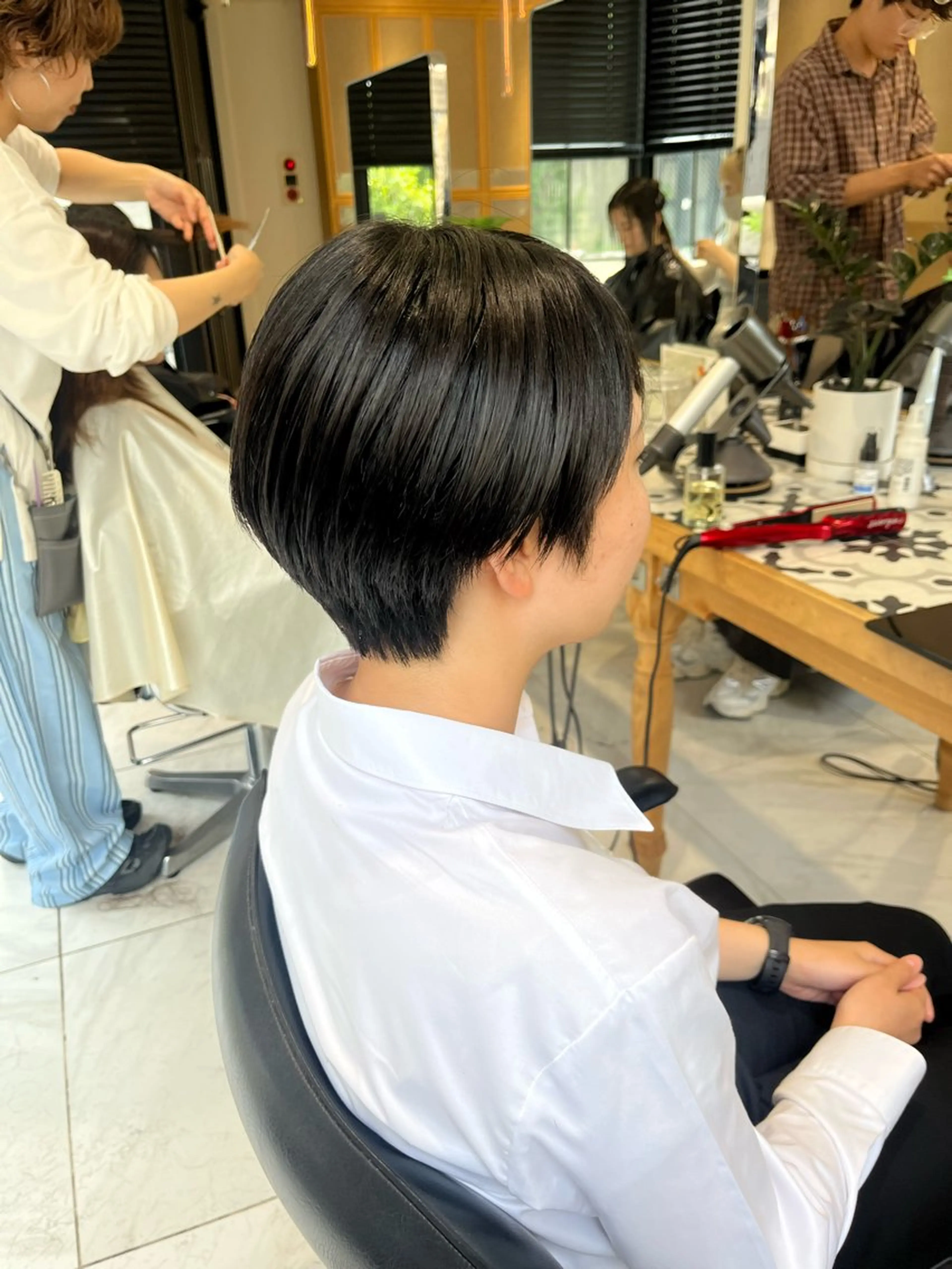 ショート パーマ くせ毛 ショートヘア 縮毛矯正 カット ナミ🩶暗髪/暖色 ❤️/透明感/縮毛のヘアスタイル