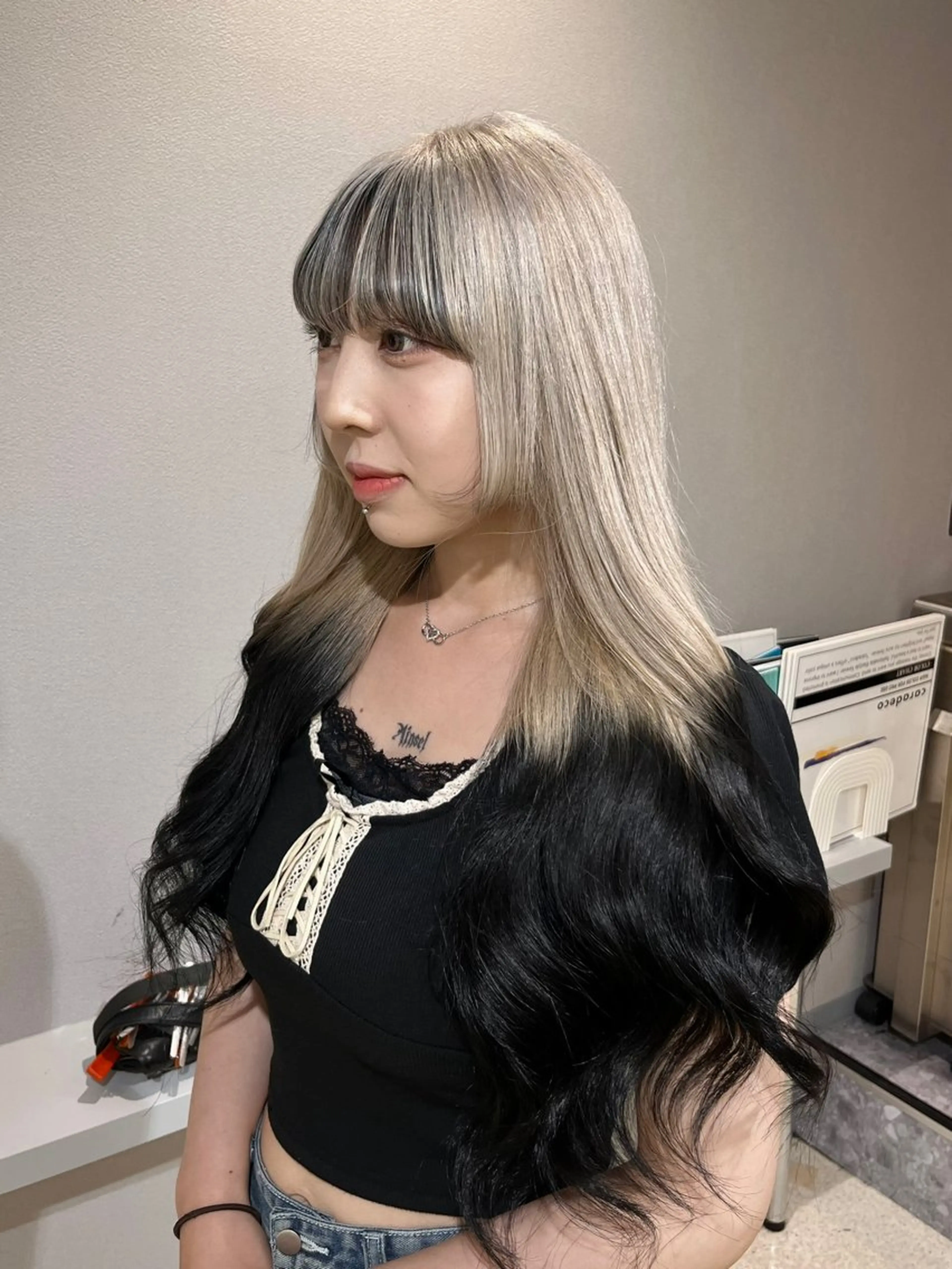 ロング カラー KANA🎀韓国 🇰🇷ハイライトのヘアスタイル