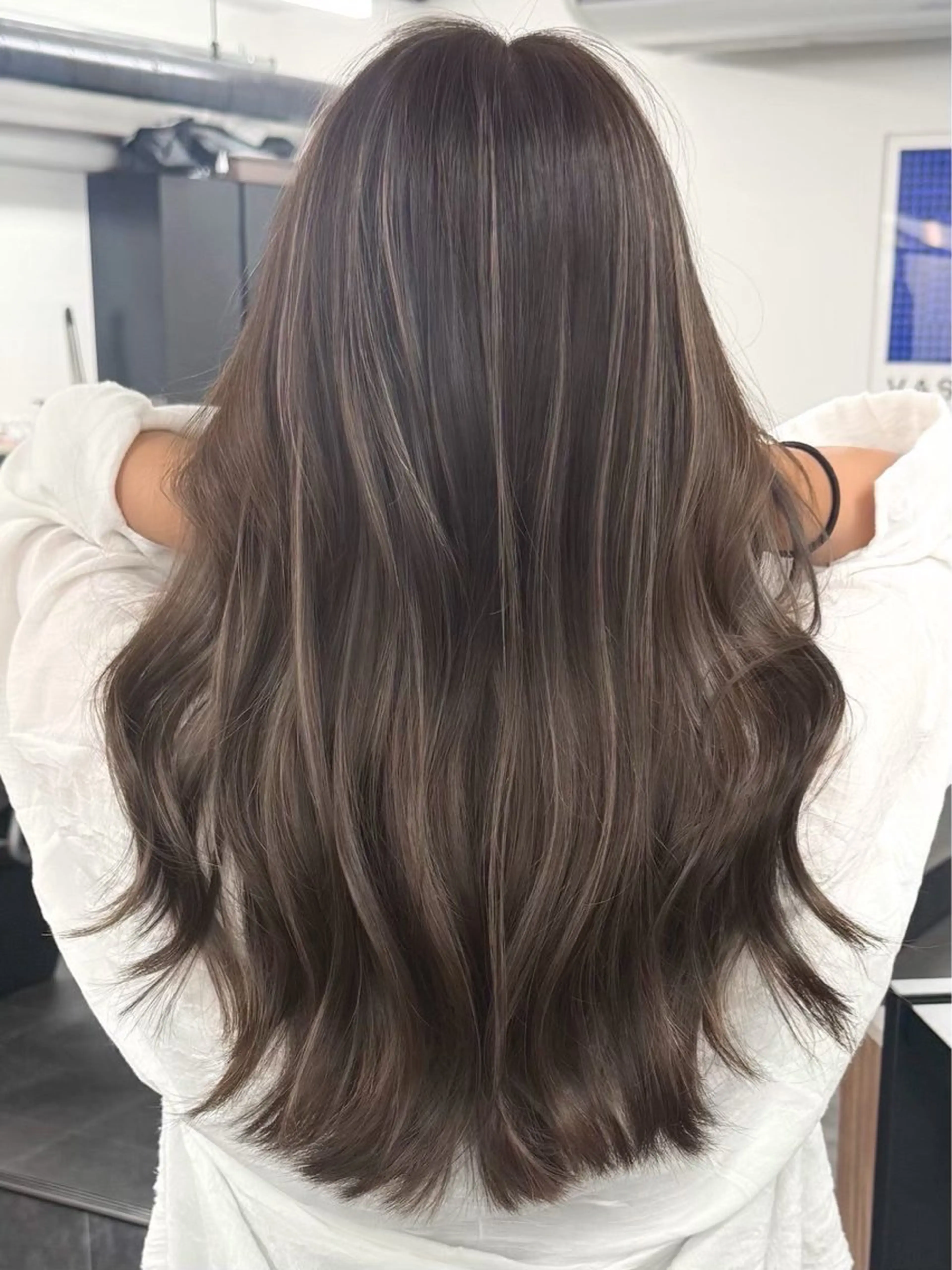 ロング カラー ヘアカラー ハイライト/レイヤー Manatoのヘアスタイル