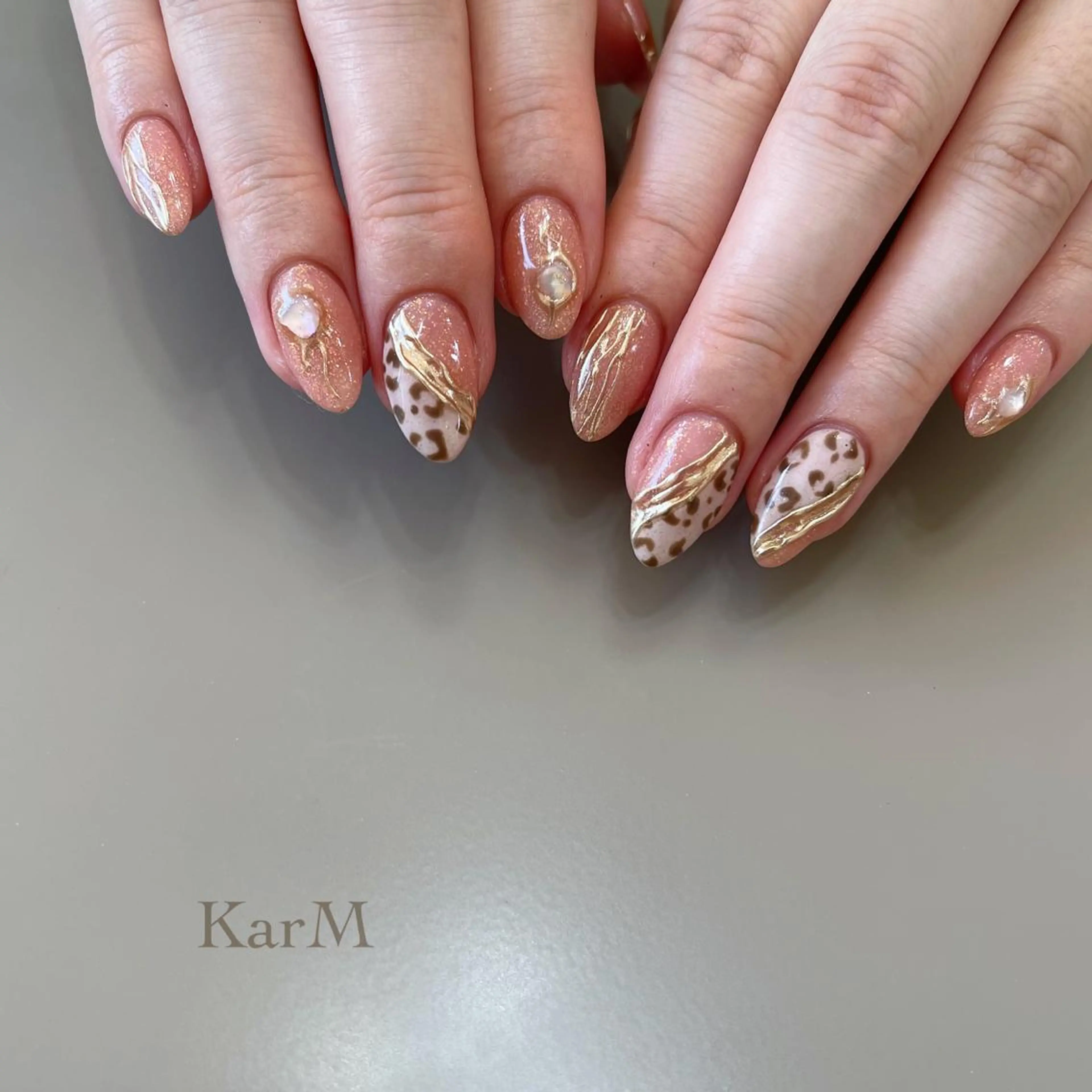 ネイル アニマル柄 アートネイル オーロラネイル チークネイル フットネイル ハンドネイル ogino karinのネイルデザイン