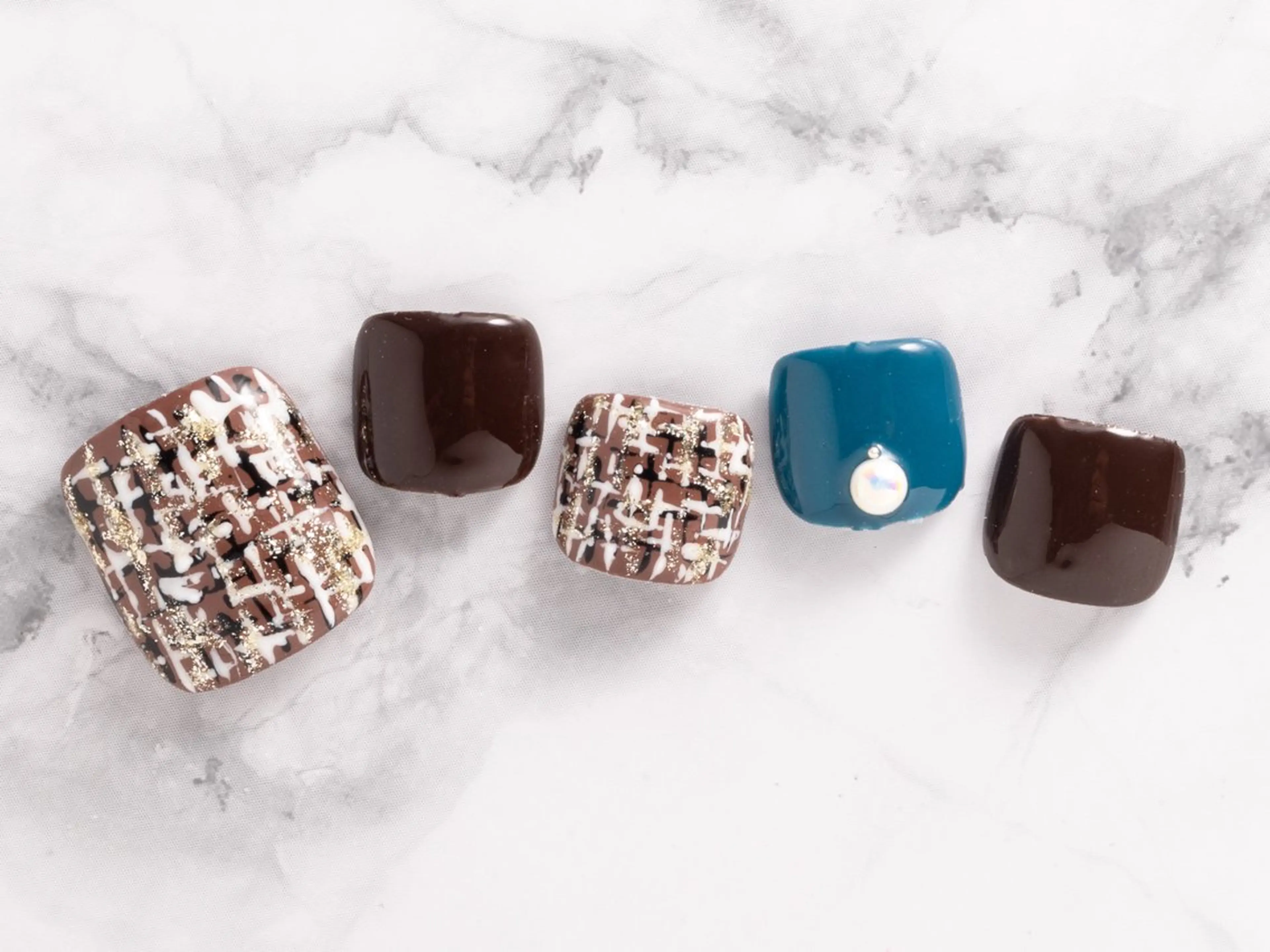 ネイル フットネイル A KIのネイルデザイン