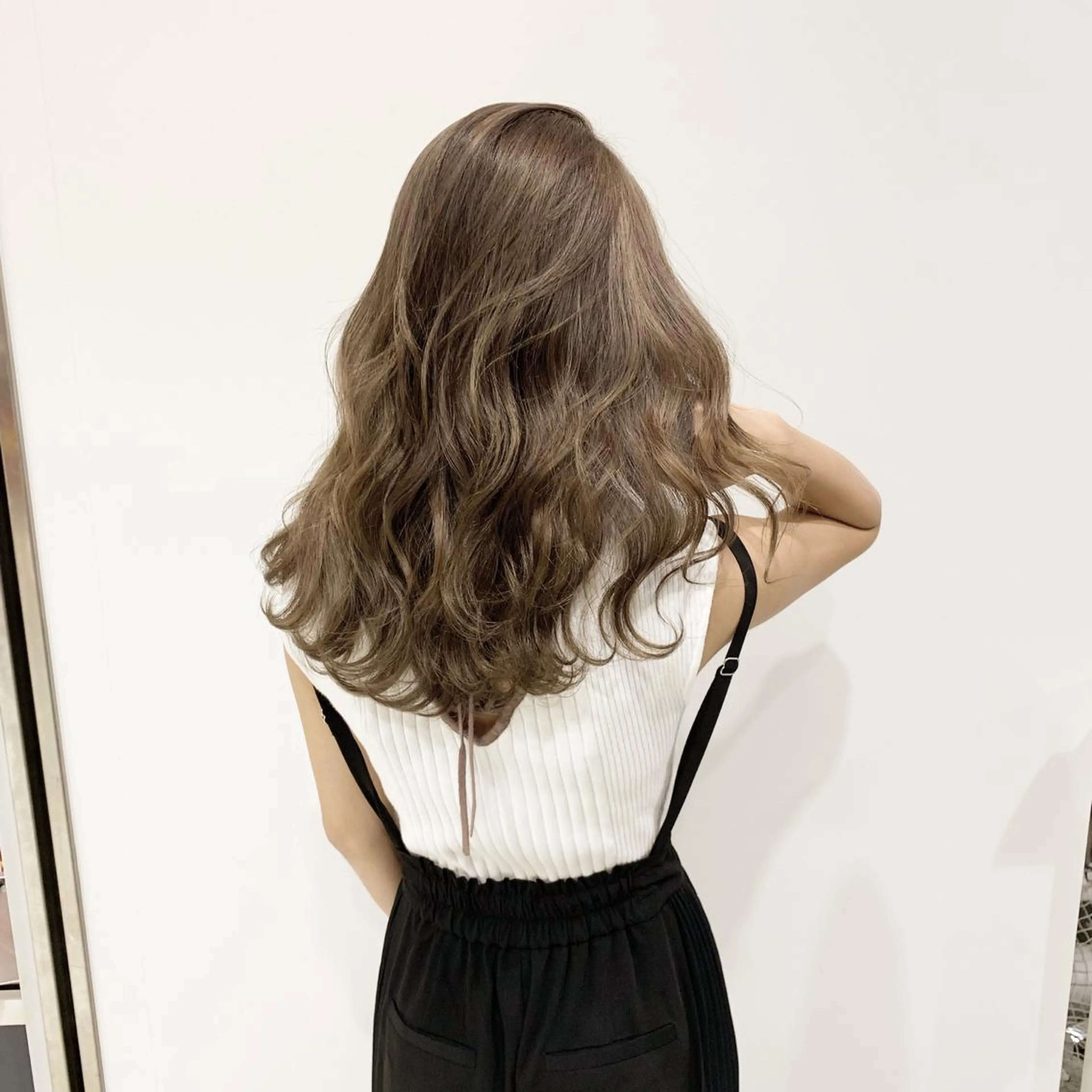 ロング カラー ヘアアレンジ ダブルカラー グレージュ ヘアカラー TATSUYA アートディレクターのヘアスタイル