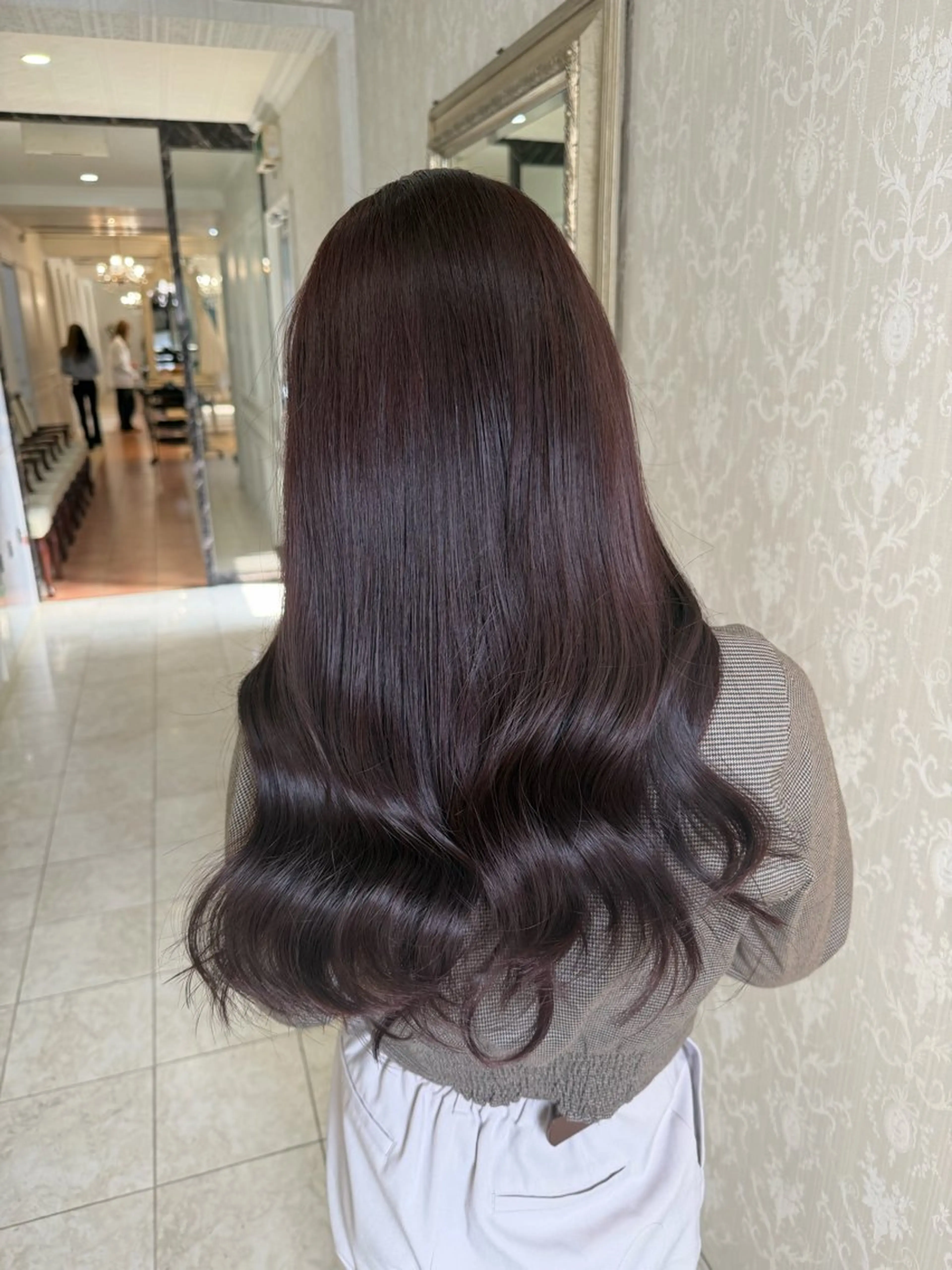 セミロング カラー ベージュカラー ブリーチ ブラウンカラー カシス 透明感カラー カット ヘアカラー トリートメント hair  studio A.R.S所属・烏丸/艶髪/レイヤー /韓国風/廣瀬尚輝のヘアスタイル