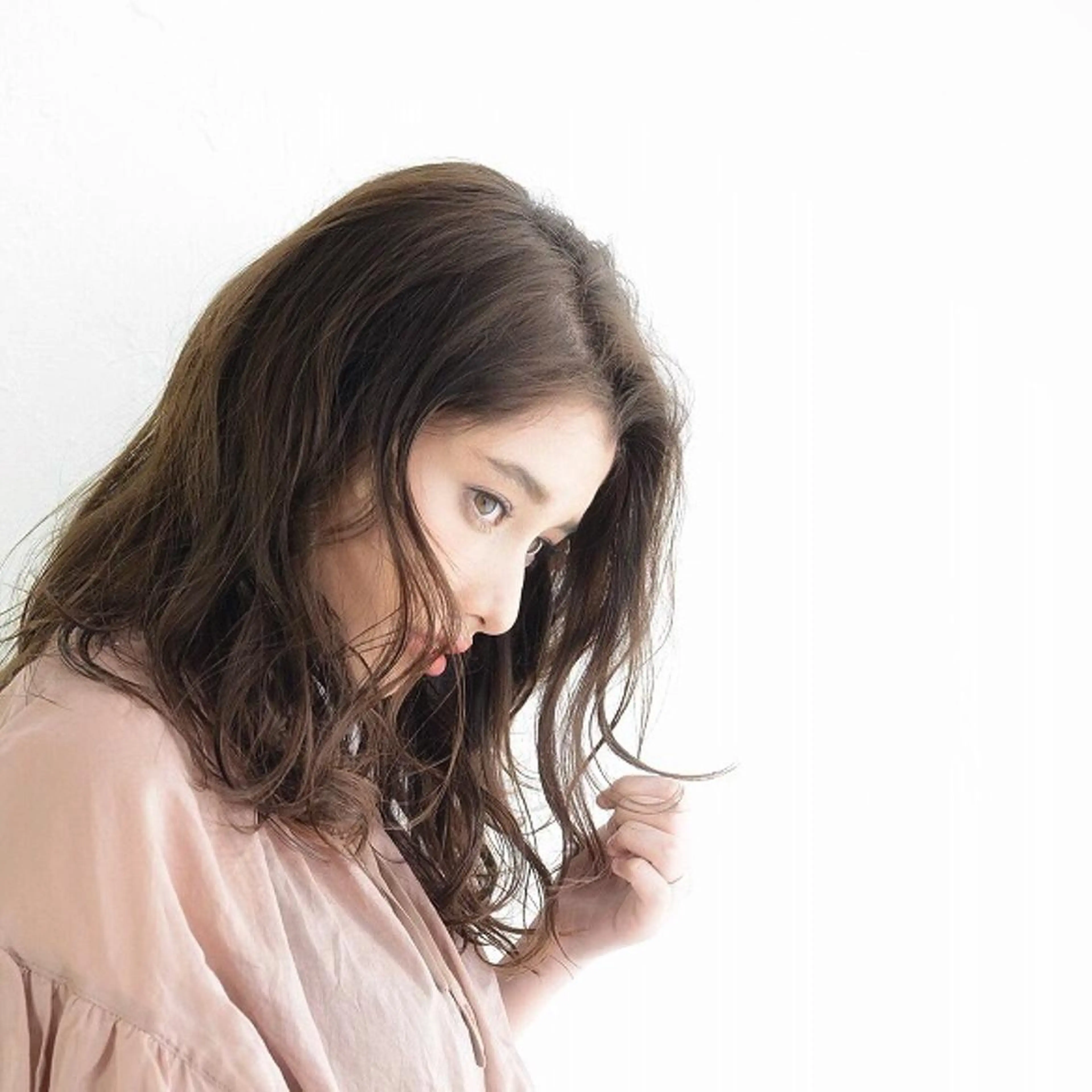 セミロング カラー 圧倒的美髪ストレート ツダケイタロウのヘアスタイル