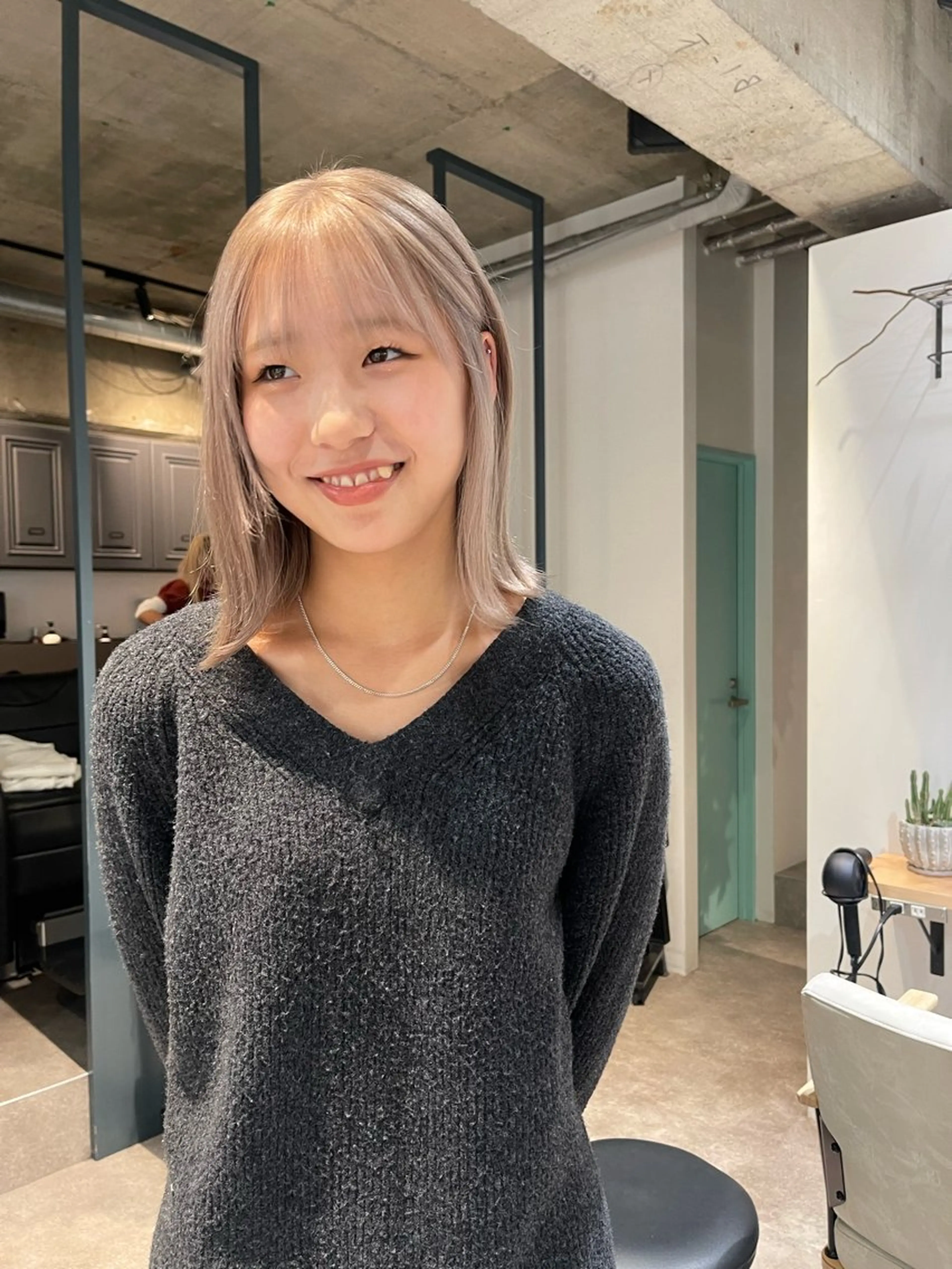 セミロング zestKalon 🔗IBUのヘアスタイル