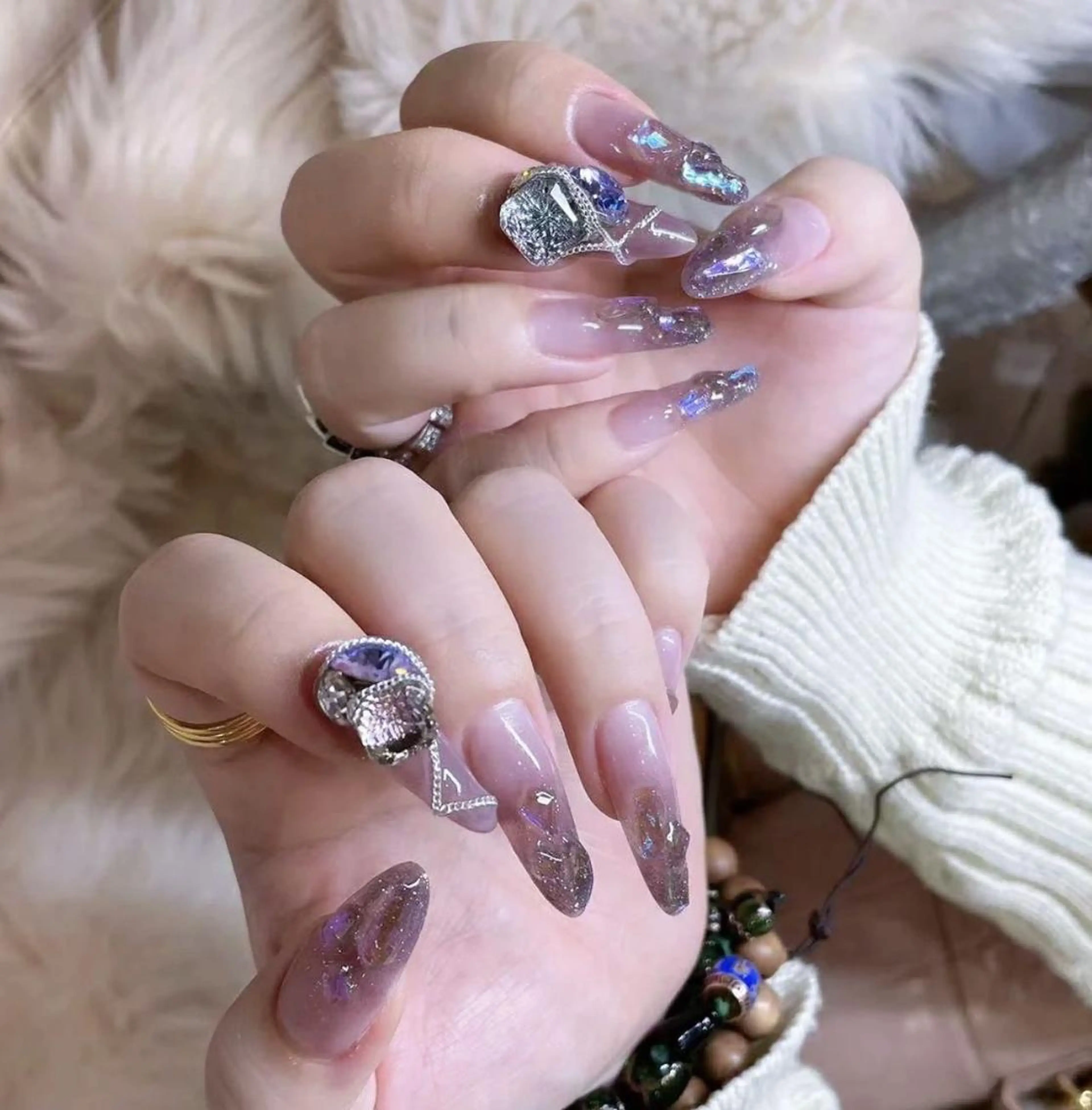 ネイル アートネイル 長さ出し ネイルチップ Queens ゲンのネイルデザイン