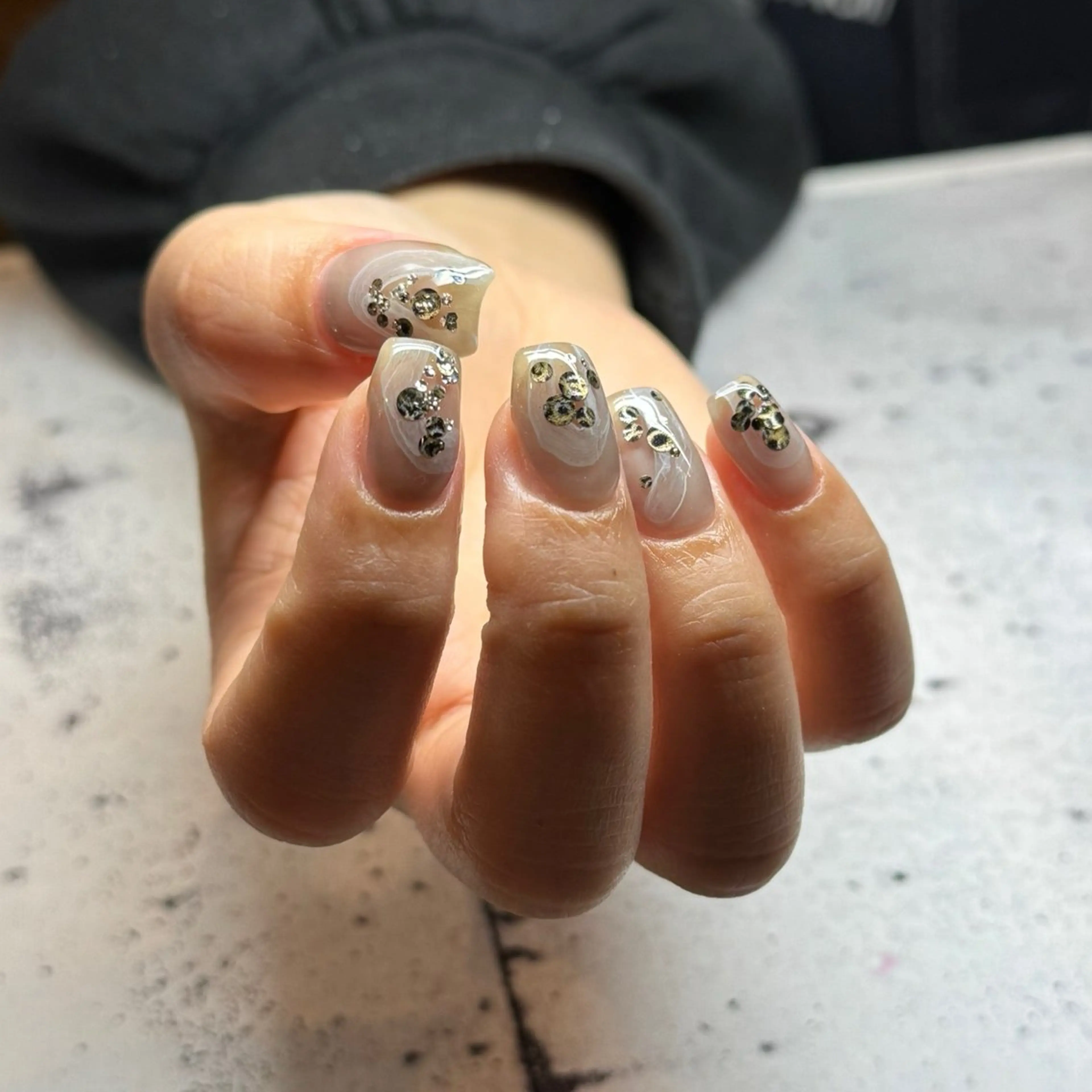 ネイル ハンドネイル 𝐫𝐚𝐢 𝐧𝐚𝐢𝐥の眉毛・アイブロウイメージ