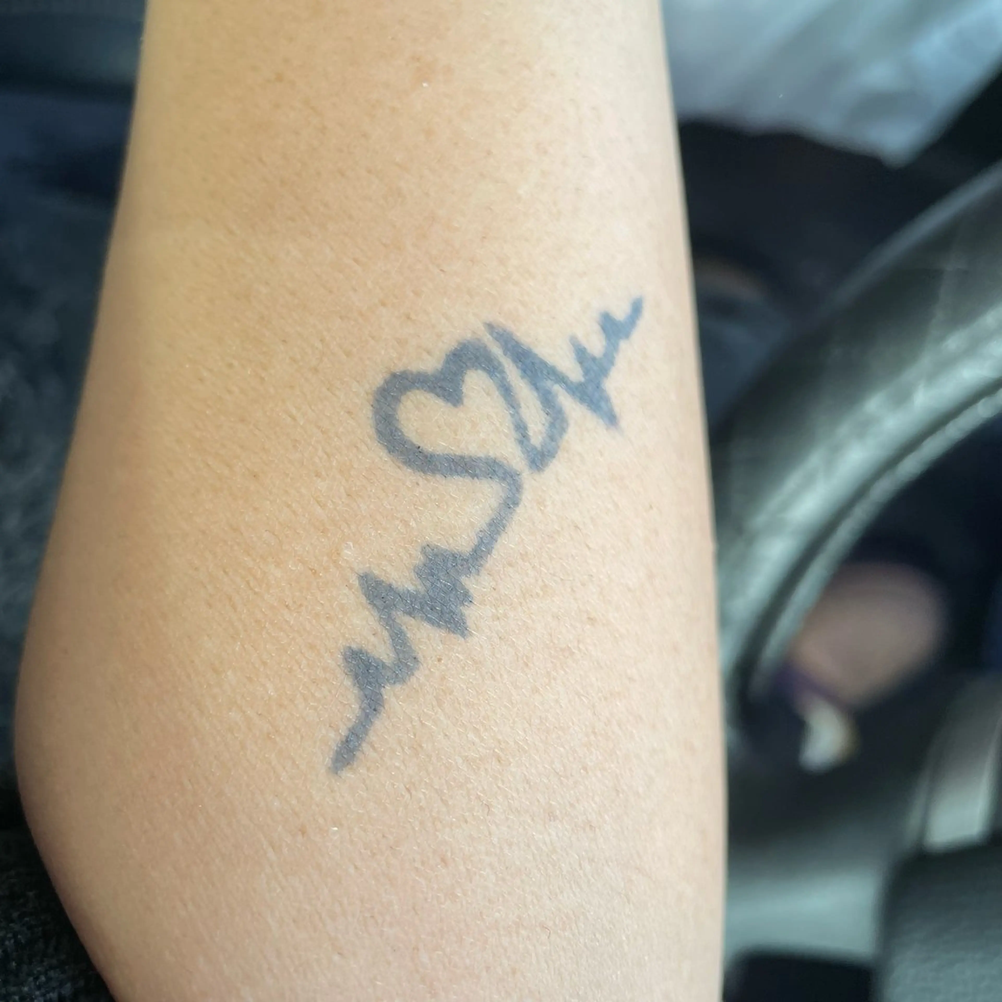 see love gritterのネイルデザイン