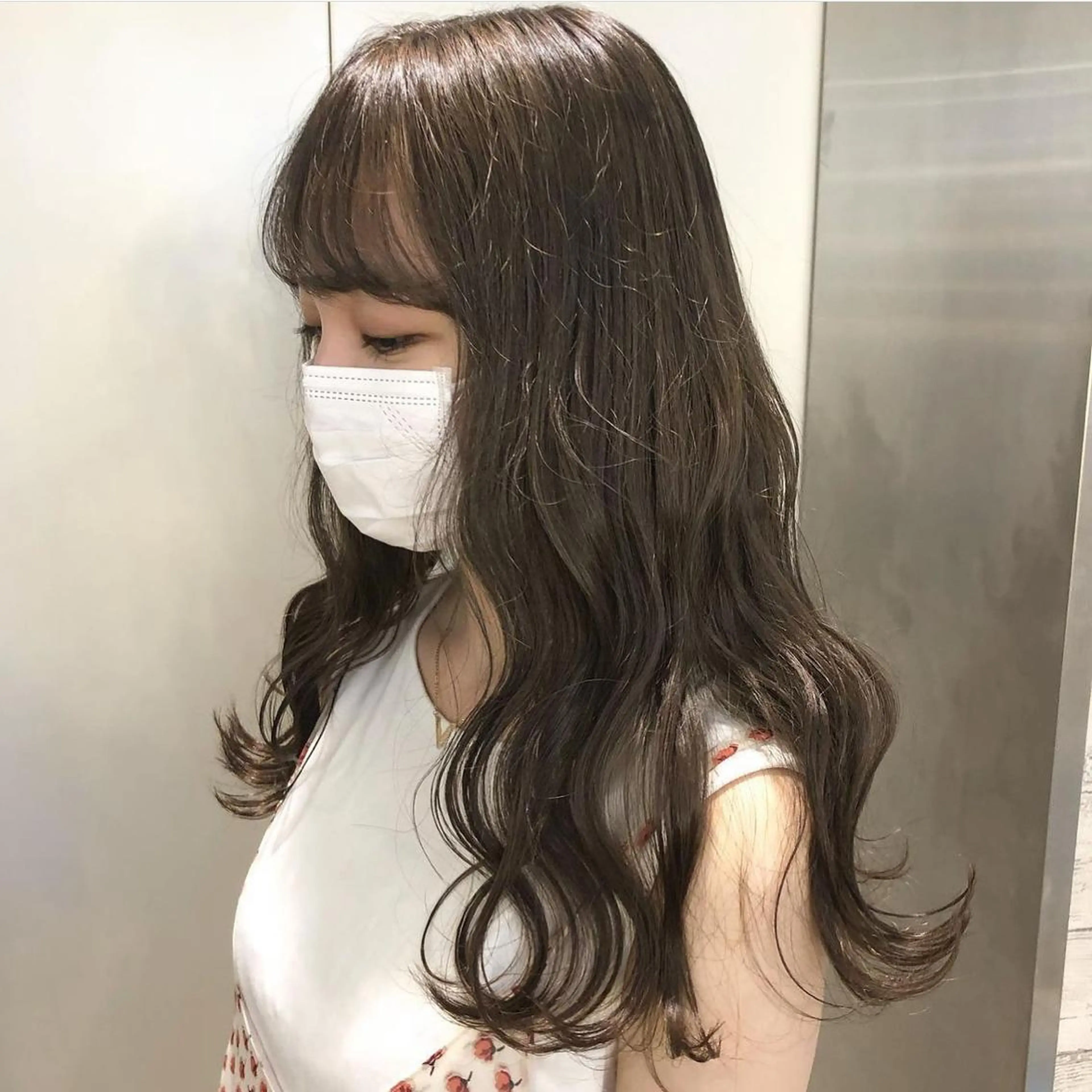 ロング カラー グレージュ 遠藤沙也加 /レイヤーカットのヘアスタイル