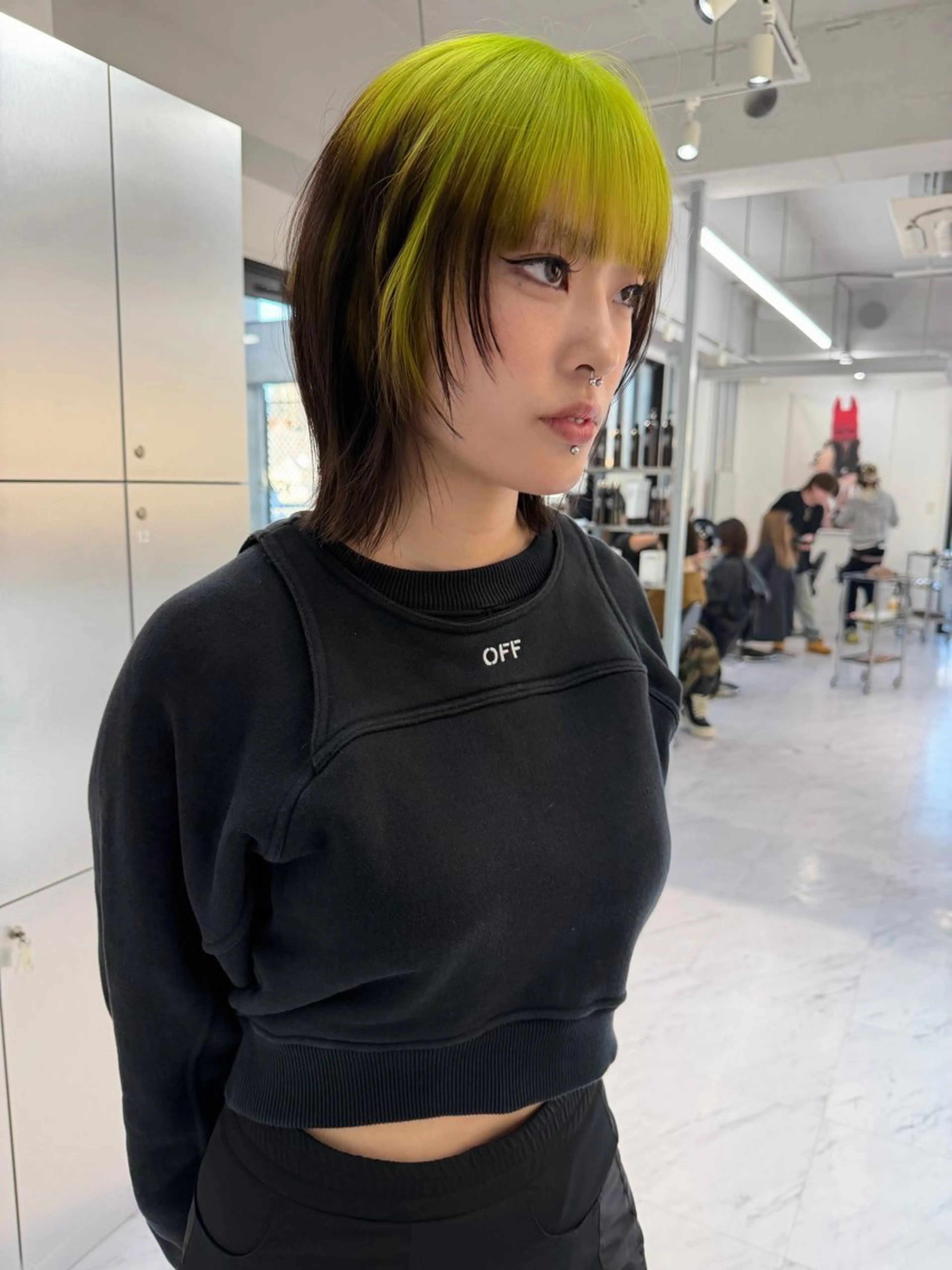 ミディアム カラー ベージュカラー ブリーチ ケアブリーチ デザインカラー ダブルカラー ヘアカラー TATSUブリーチ/ ミルクティーベージュのヘアスタイル