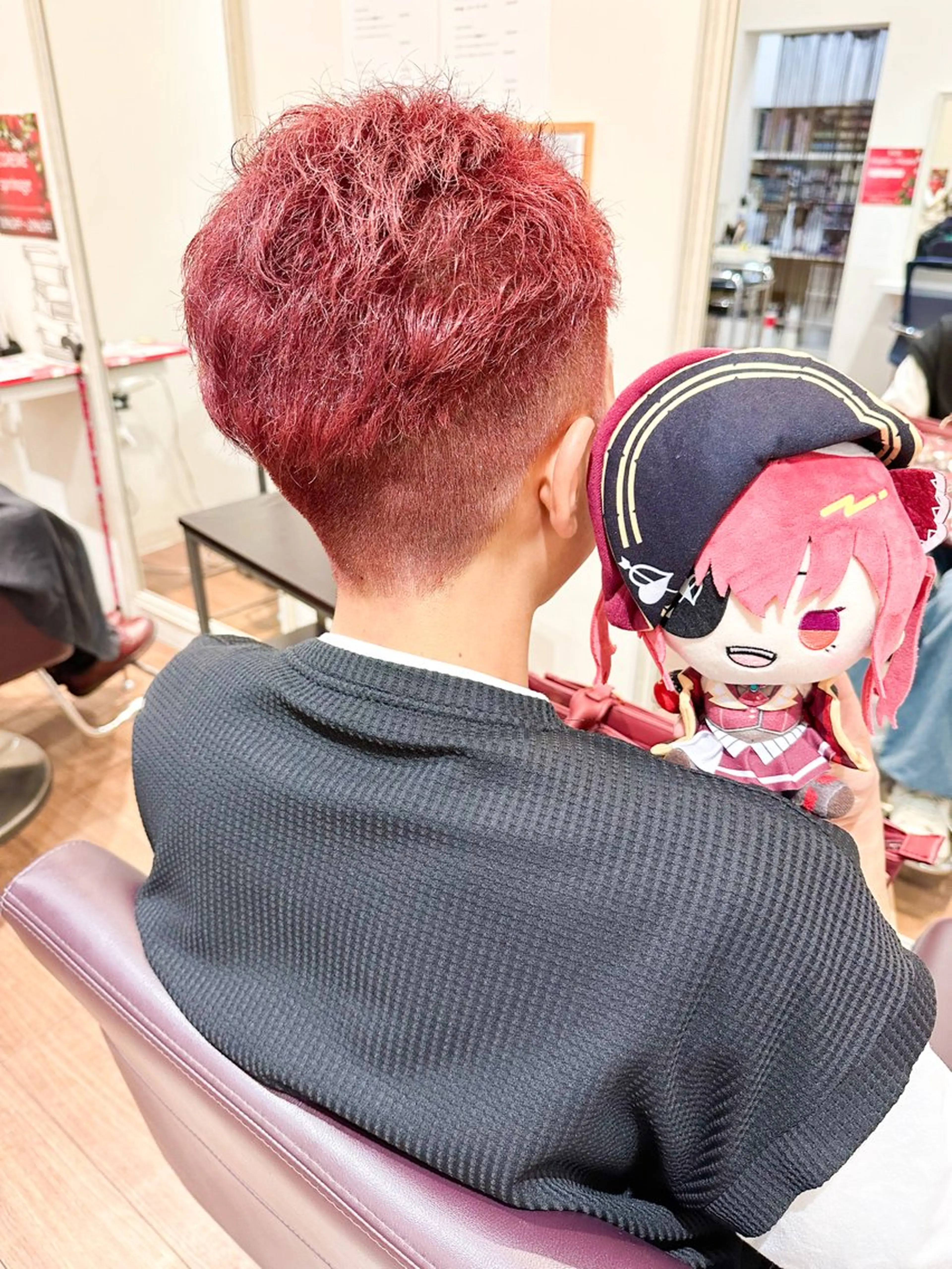 ショート カラー ブリーチ 織田 悦子のマツエク・マツパデザイン