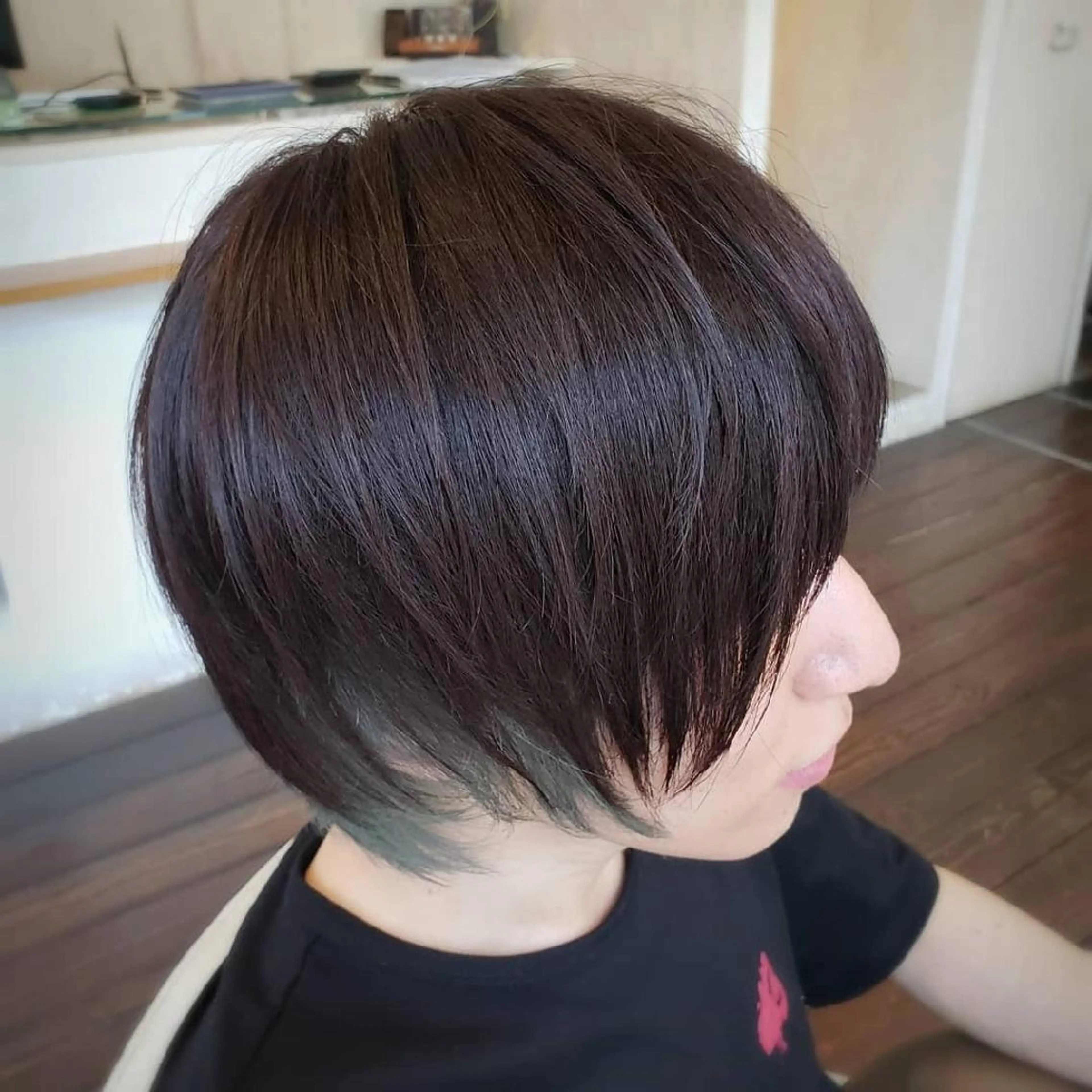 ショート カラー アッシュ アッシュグレー ブリーチ インナーカラー 松永 あきこのヘアスタイル