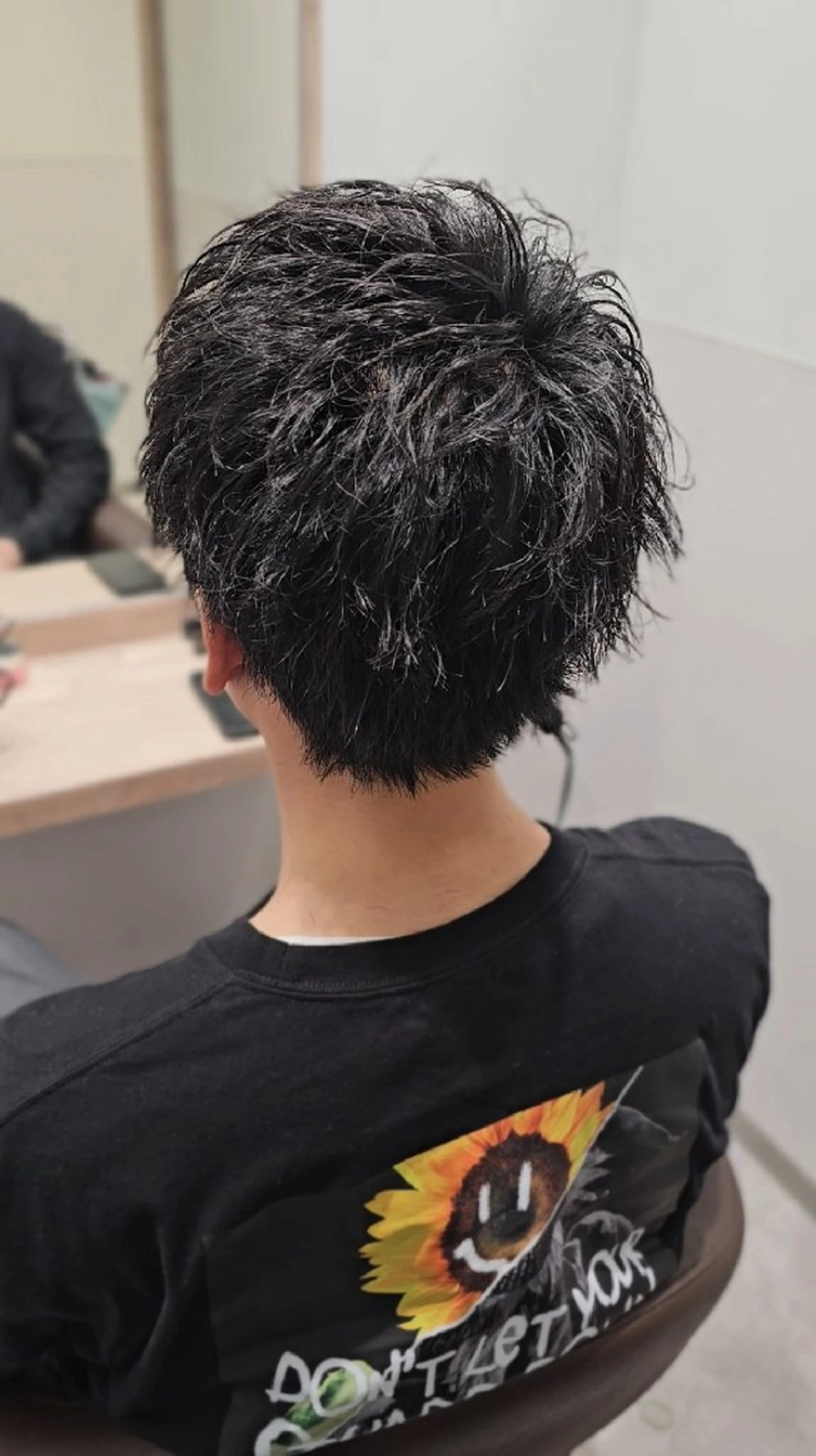 ショート パーマ カット パーマ ヘッドスパ サロウィン　神戸三宮店所属・三宮No.1ブリーチ 無しカラー/杉山太貴のヘアスタイル