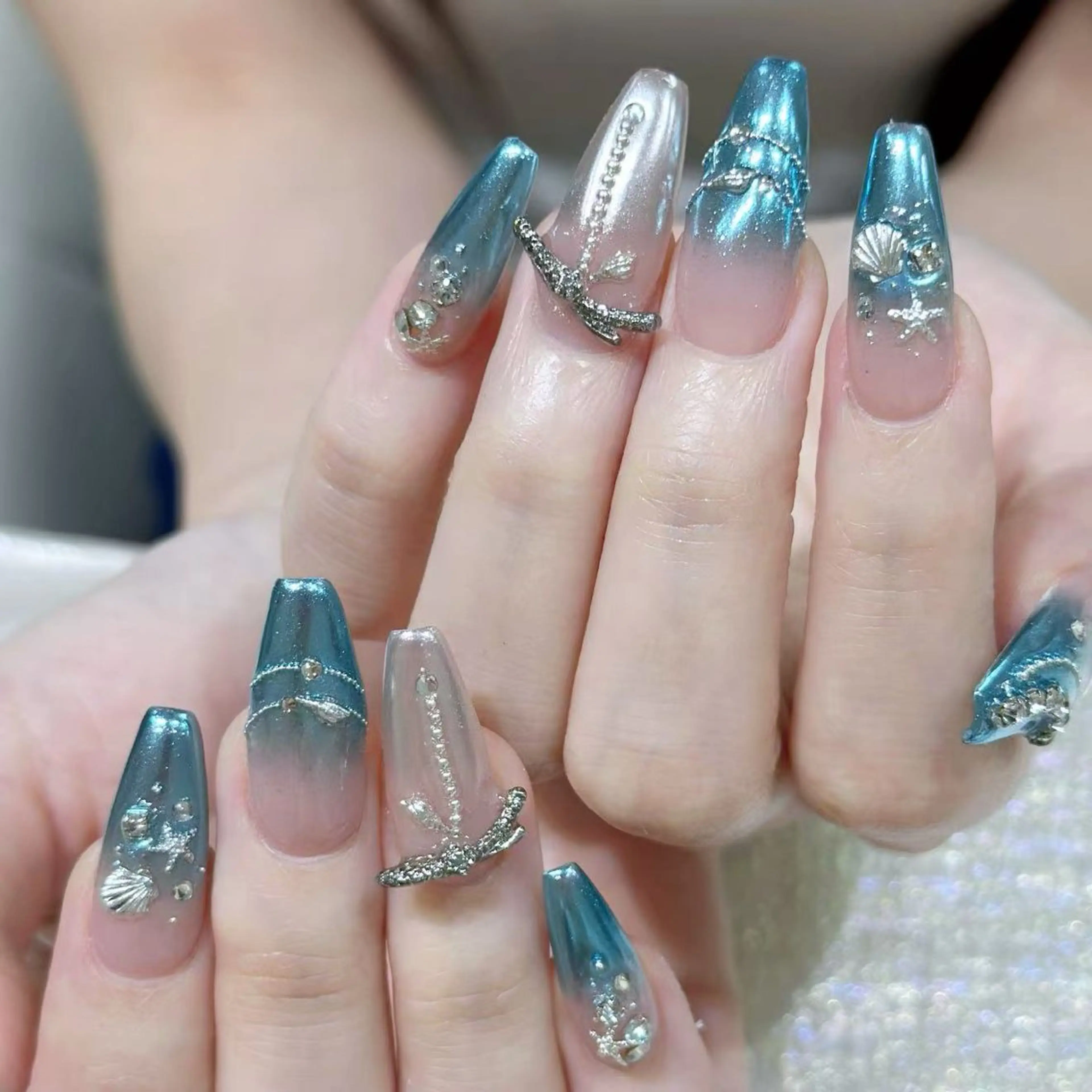 ネイル ハンドネイル Queens マオのネイルデザイン