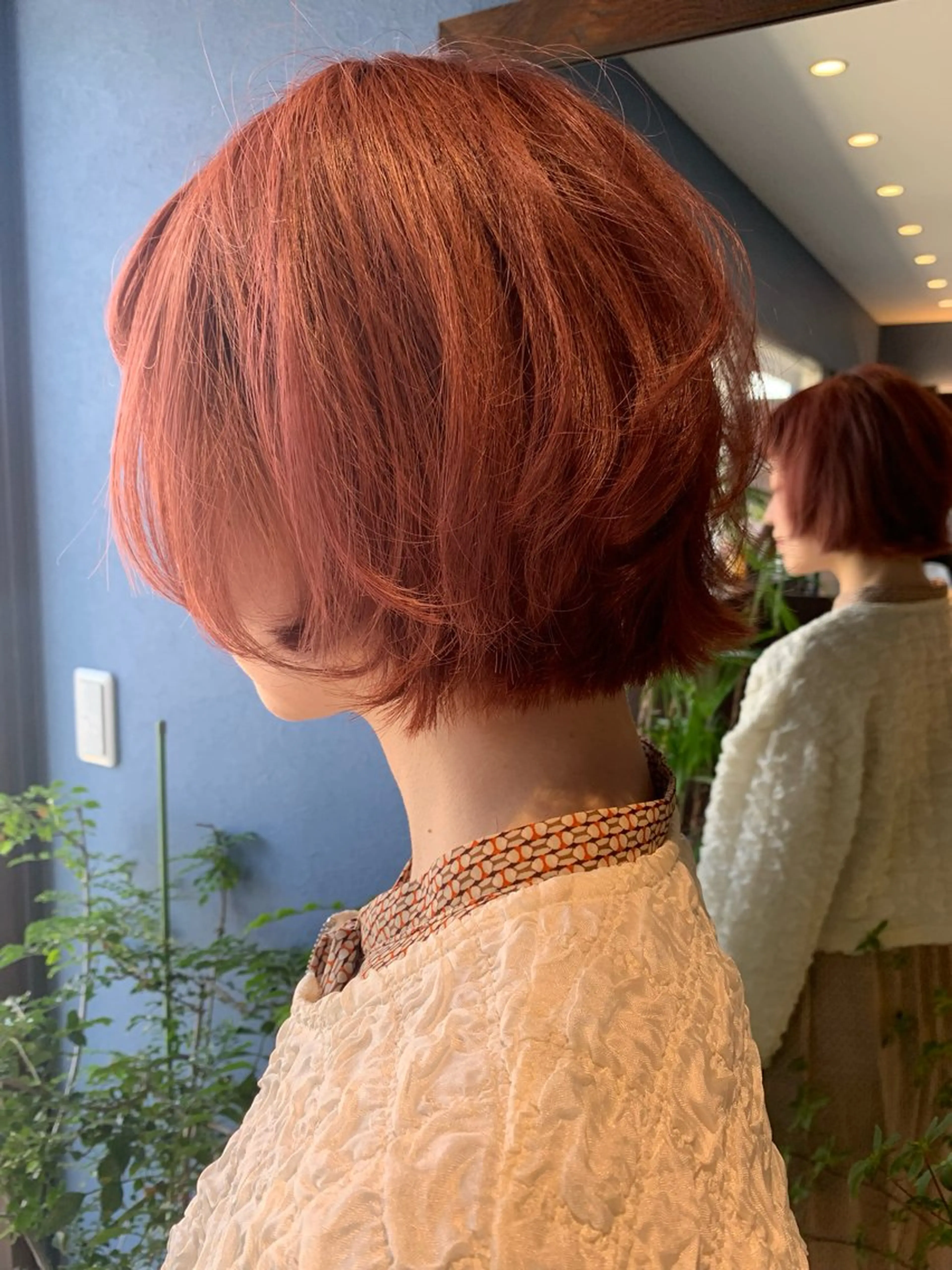 ミディアム カラー ボブレイヤー ダブルカラー ボブ くびれヘア 顔周りカット カット ✨白髪ぼかし 🍀MINAKO☆のヘアスタイル