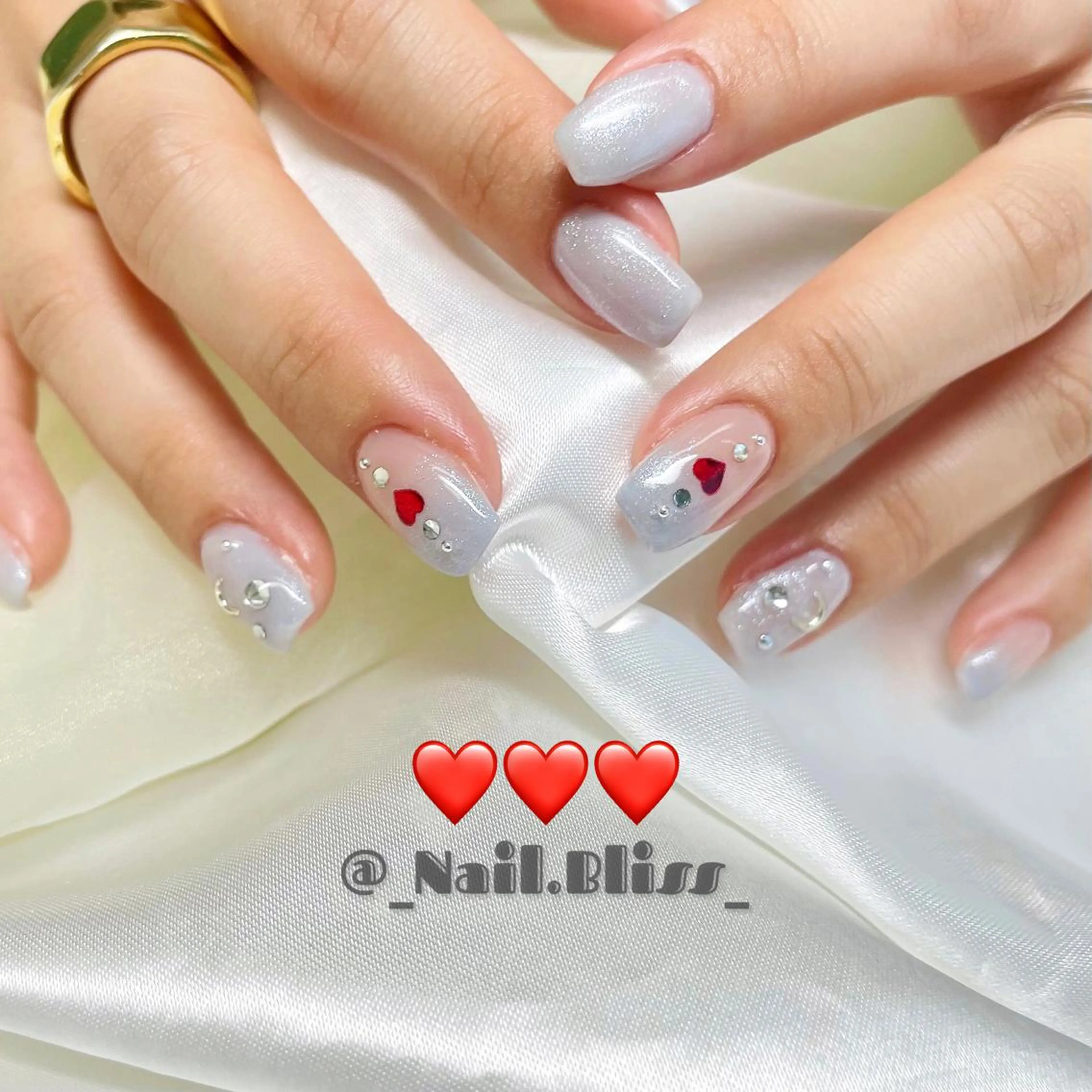 ネイル 赤色 ハンドネイル NAIL BLISSのネイルデザイン