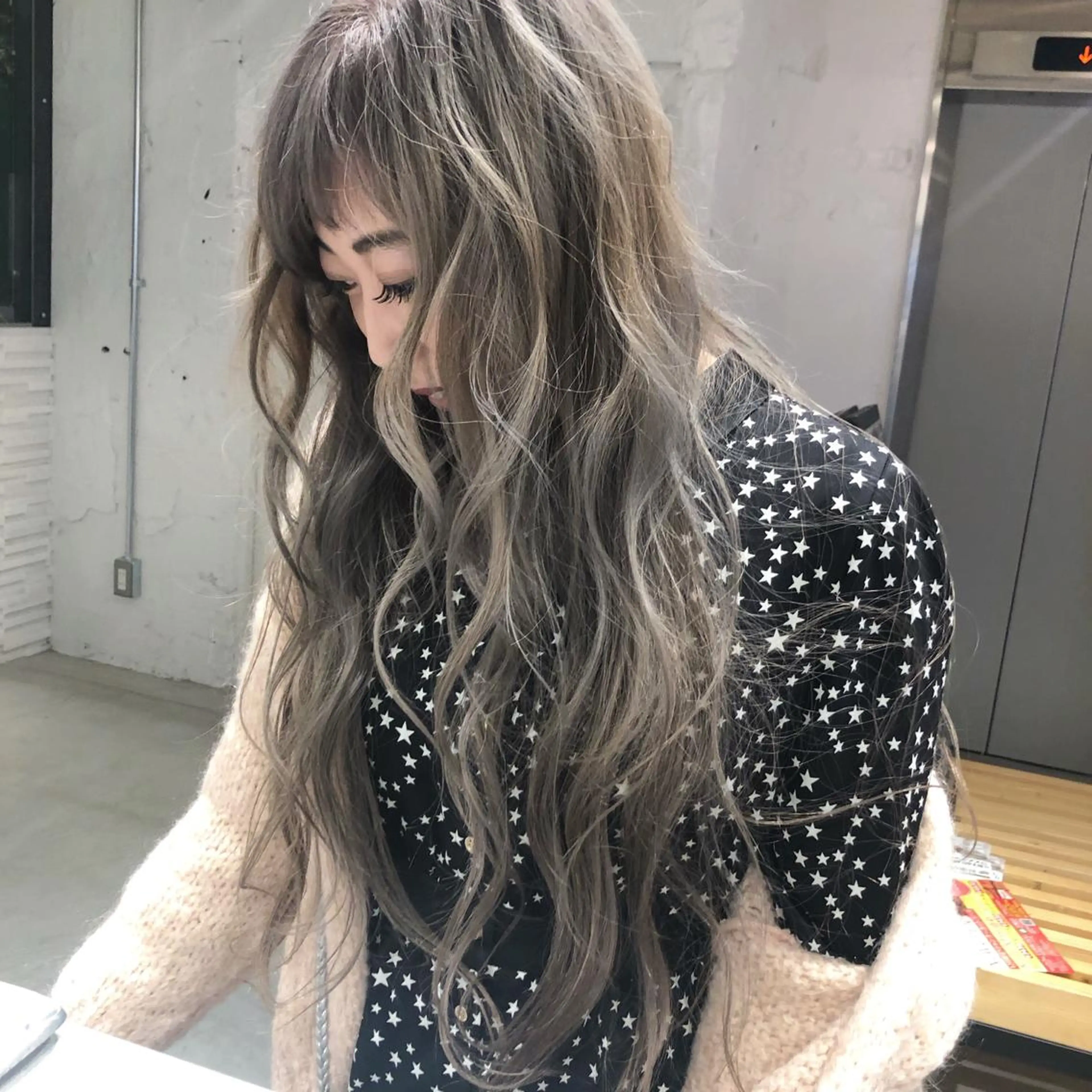 ロング カラー ベージュカラー ラベンダーカラー ORIKA 美容室のヘアスタイル