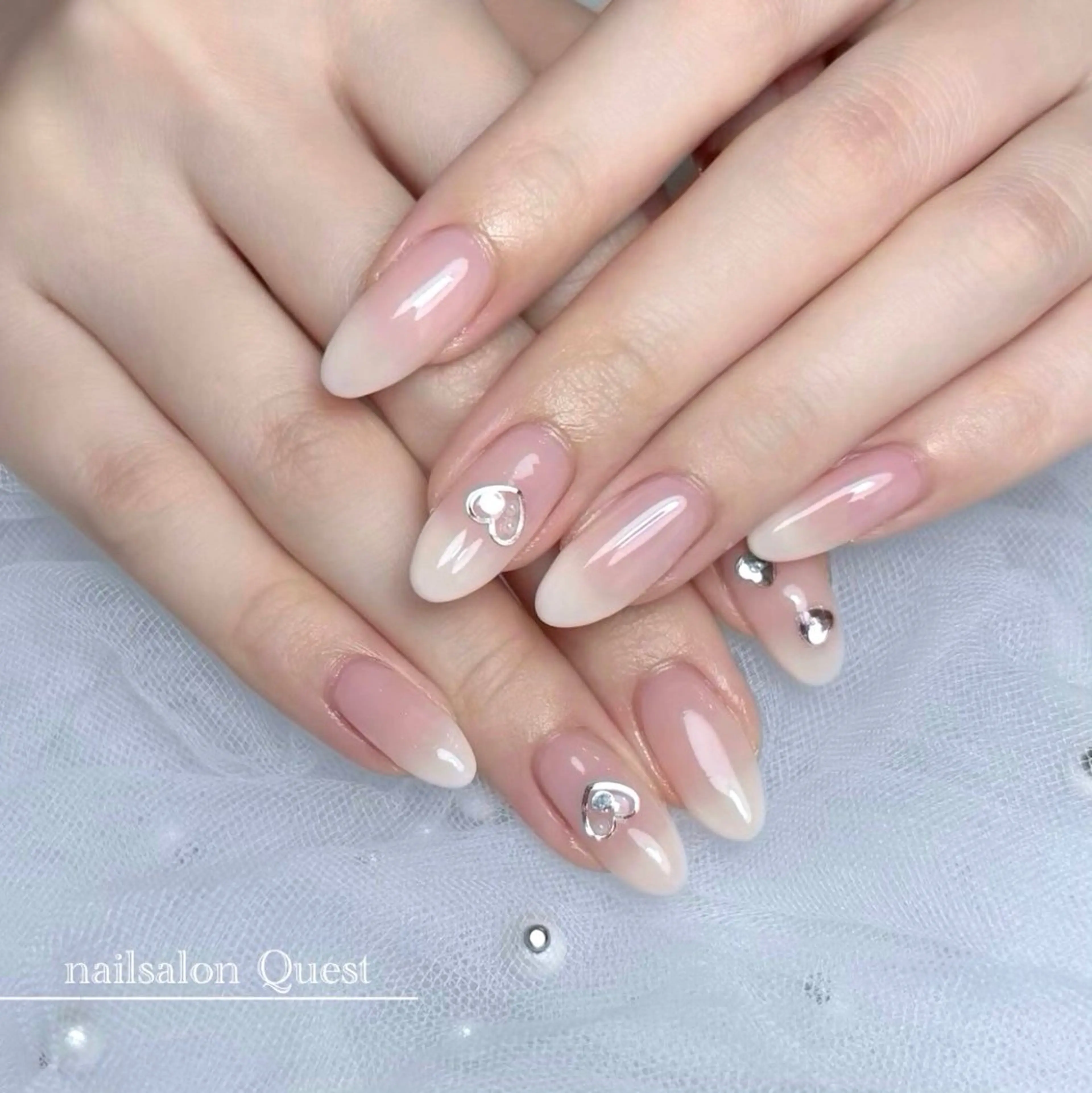 ネイル グラデーション ハート シンプルネイル 春ネイル nailsalon Questのネイルデザイン