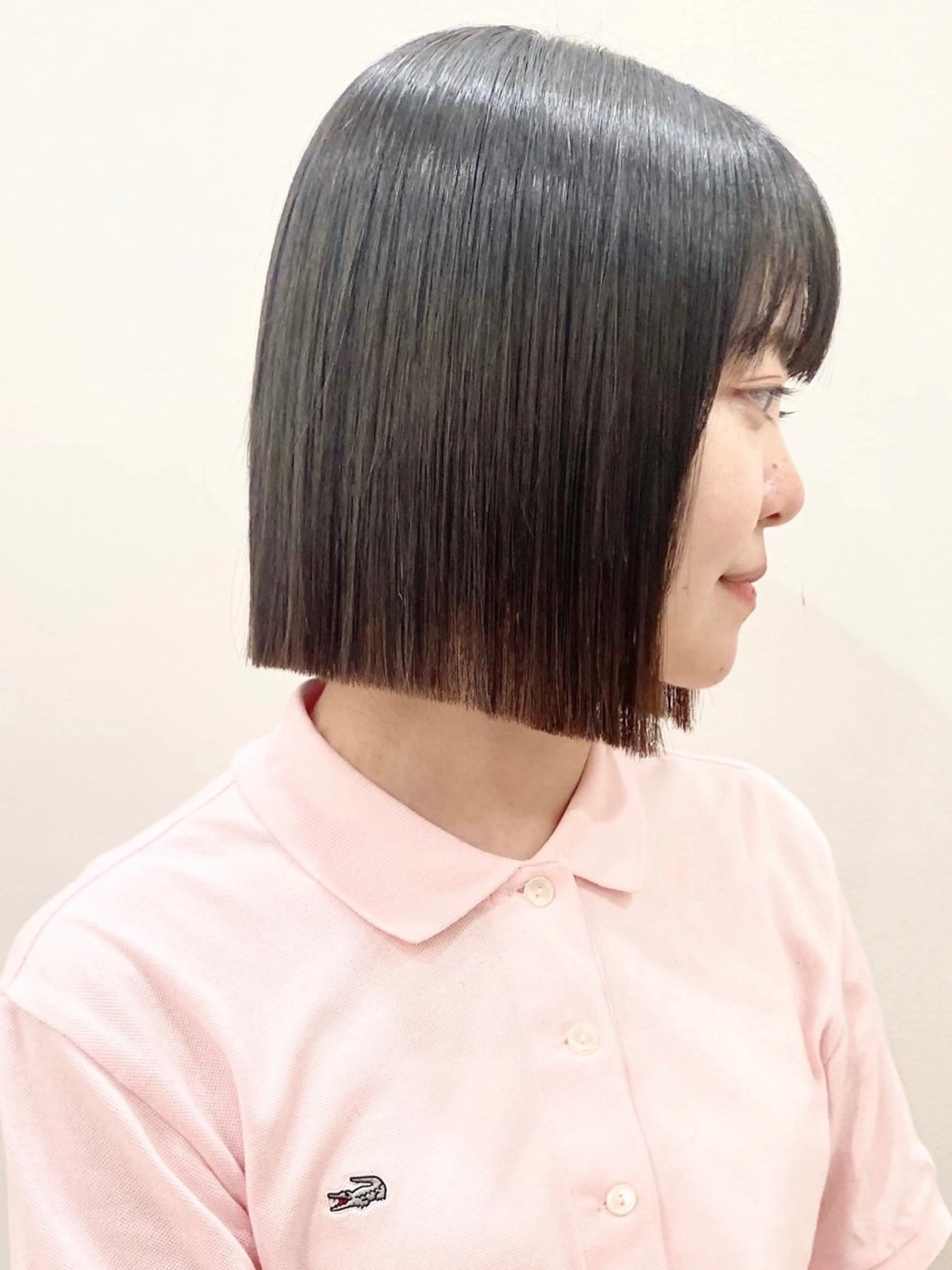 ミディアム 切りっぱなしボブ ボブ トリートメント 酸熱トリートメント 石山 /切りっぱなしボブのヘアスタイル