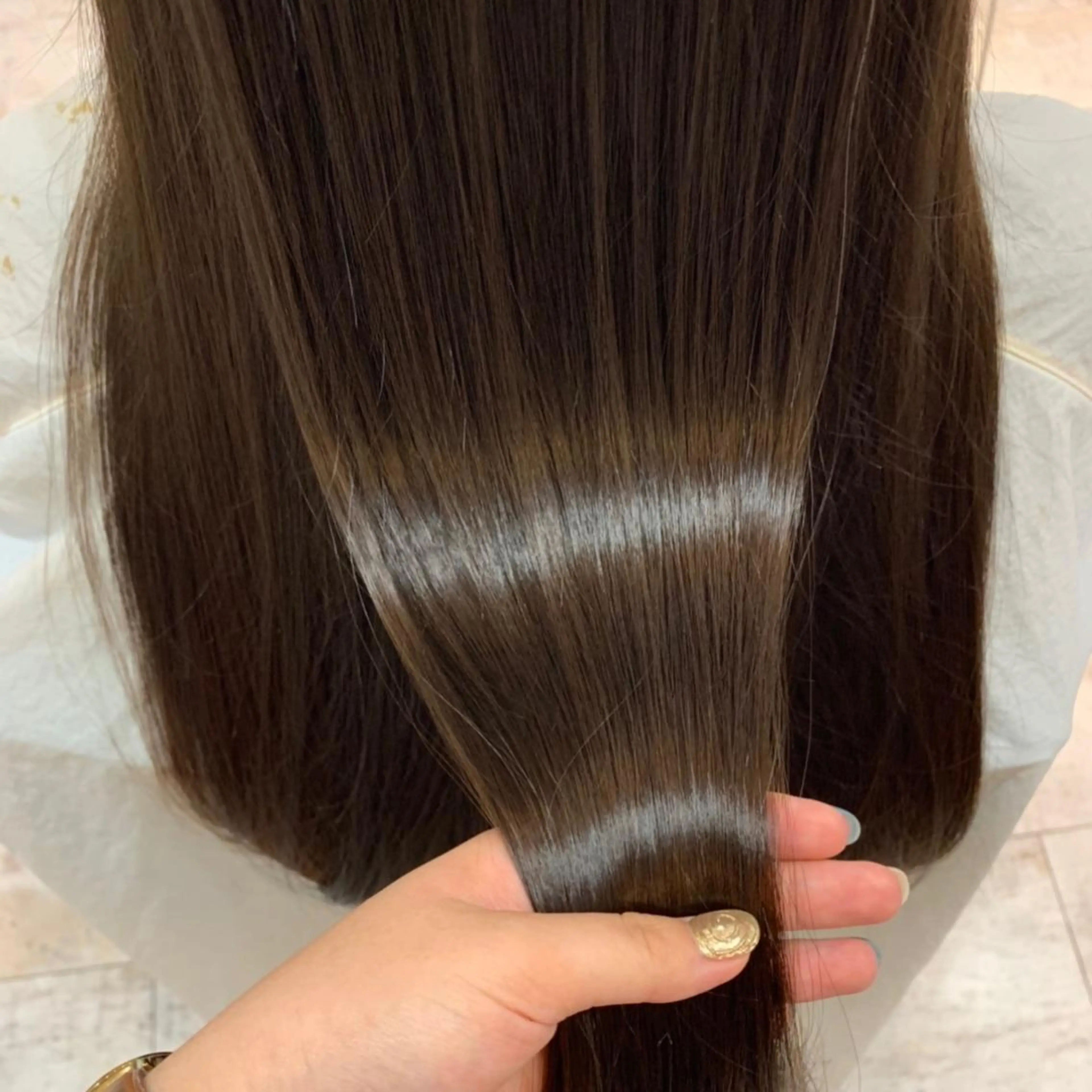 ロング カラー カット ヘアカラー トリートメント 🫧透け感⋆艶髪💎 山口アヤカのヘアスタイル